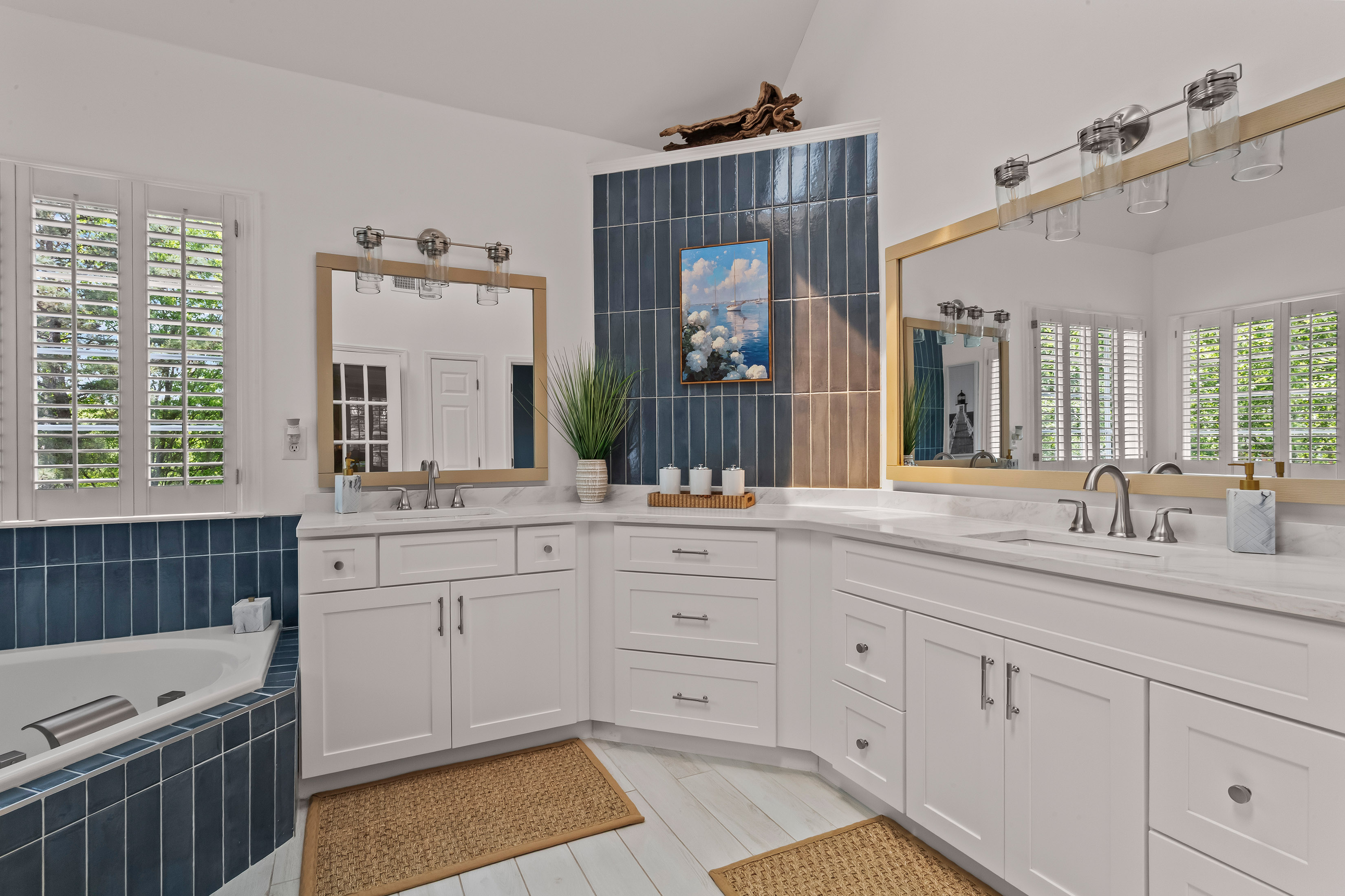  Timeless Elegance in Roswell