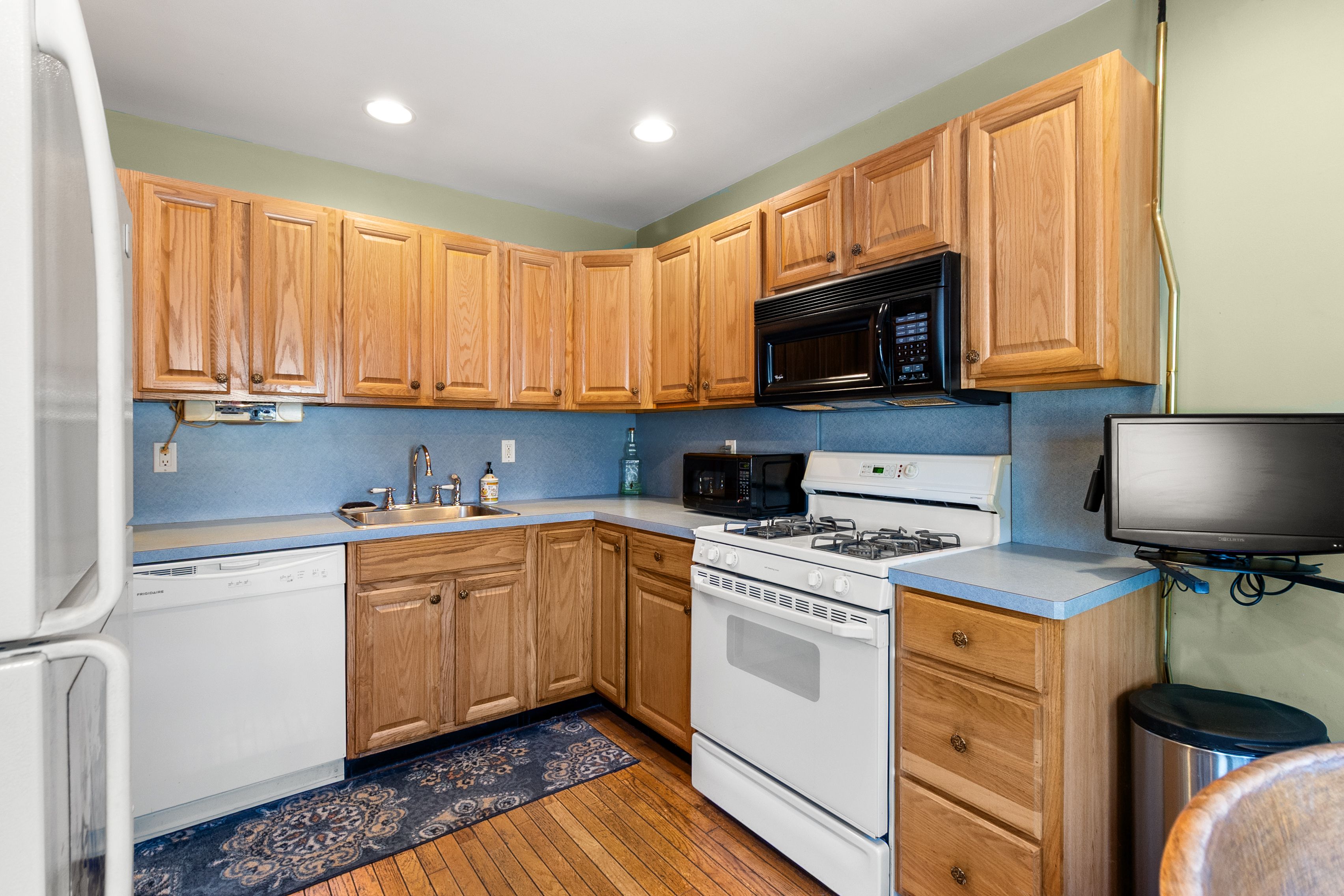  63 E Madison Street, East Islip, NY, 11730 - 物件實景