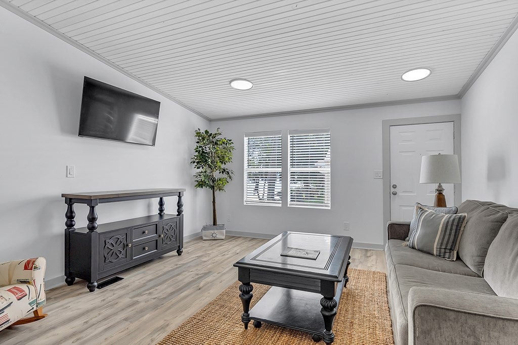 Cobb, Georgia, 31015, United States, 3 Bedrooms Bedrooms, ,2 BathroomsBathrooms,Residential,For Sale,1921561