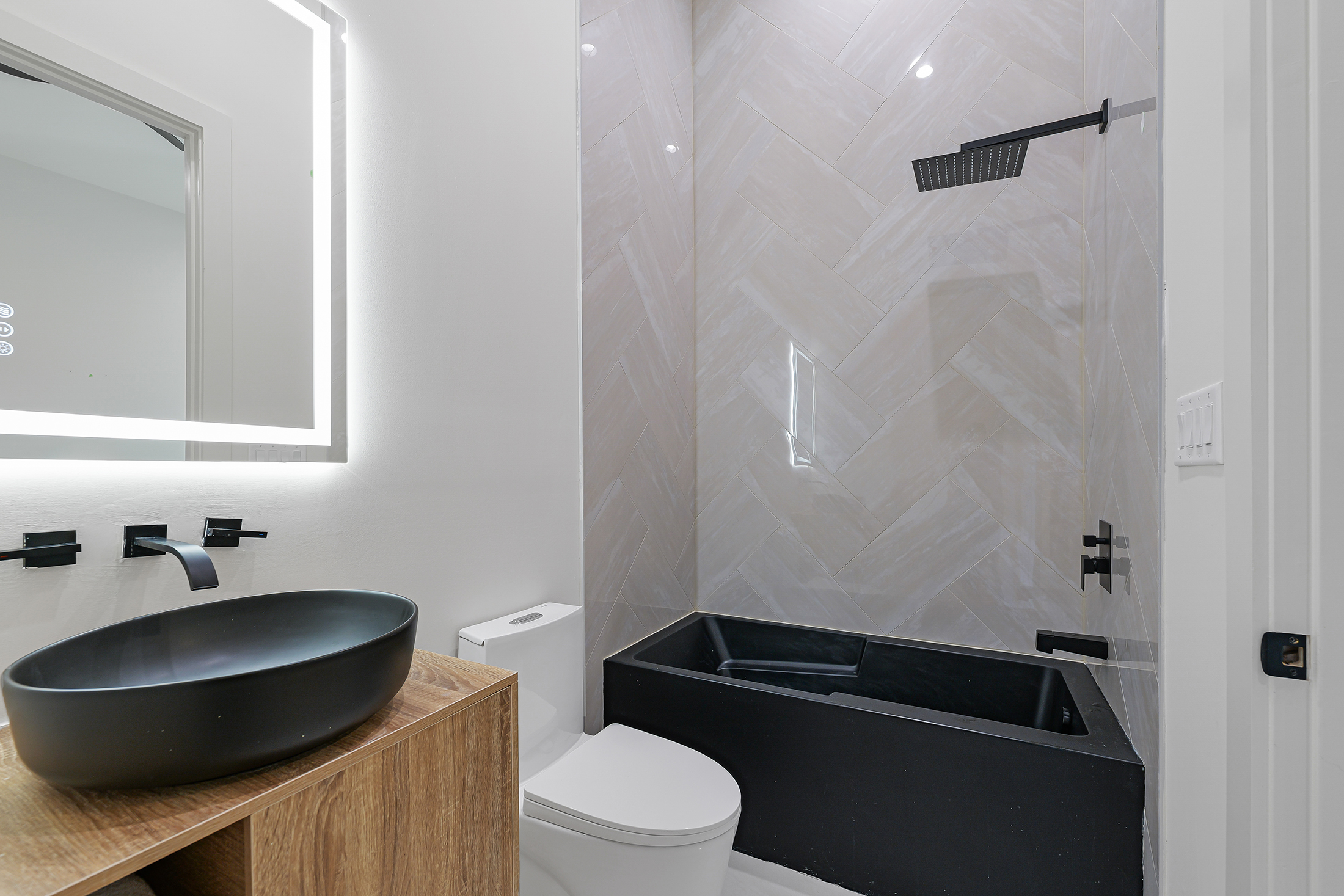  Exceptional Design Meets Everyday Living - 物件實景
