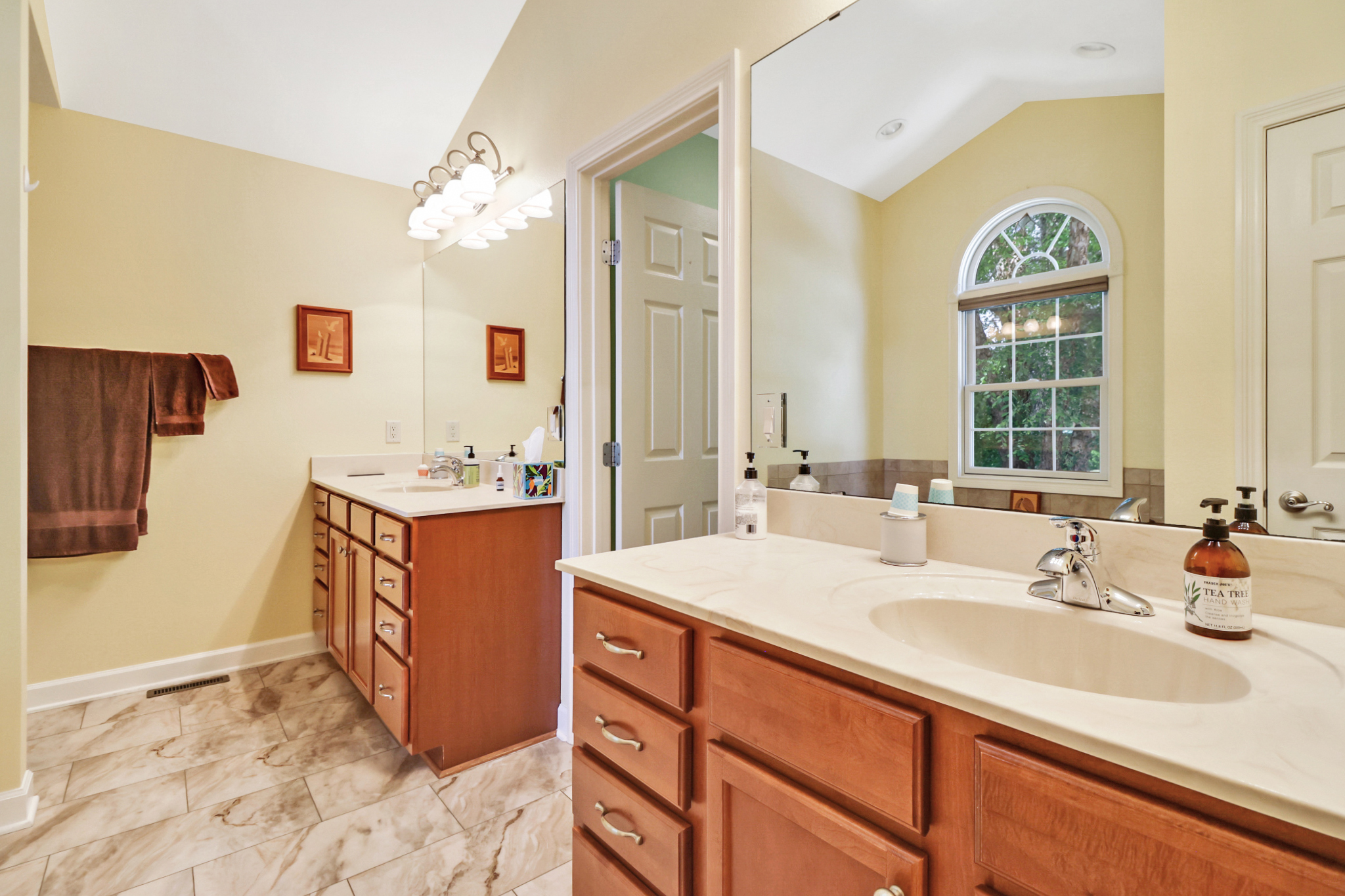 Crossville, Tennessee, 38558, United States, 3 Bedrooms Bedrooms, ,2 BathroomsBathrooms,Residential,For Sale,1975656