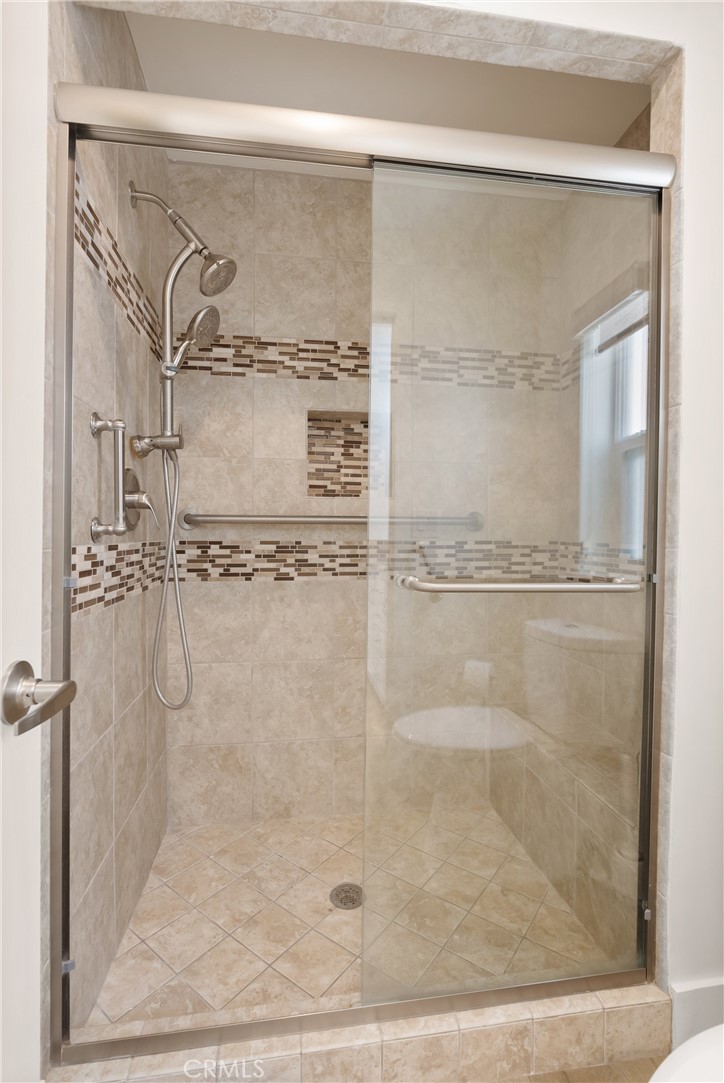 Newport Beach, California, 92663, United States, 2 Bedrooms Bedrooms, ,2 BathroomsBathrooms,Residential,For Sale,1877263