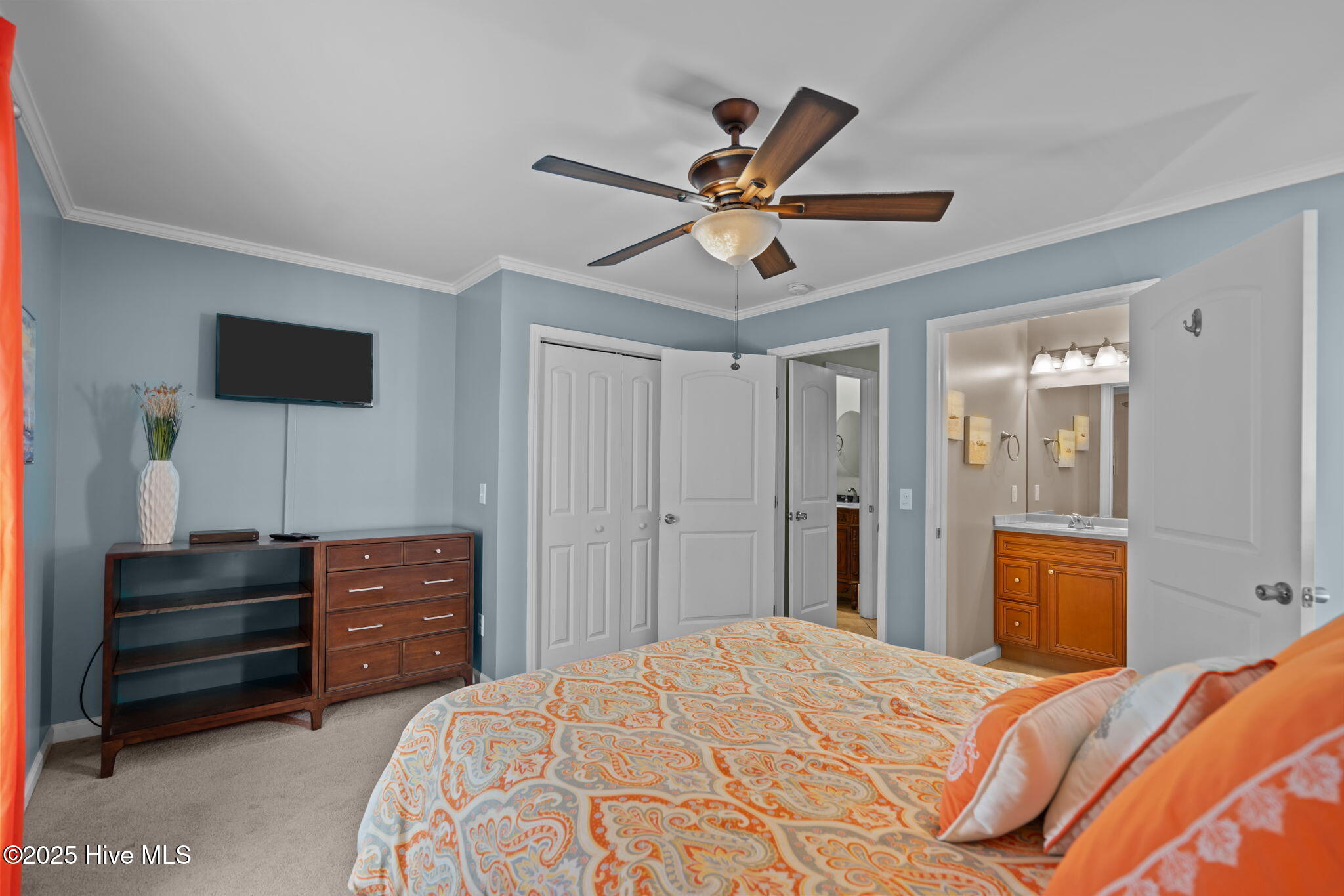 Carolina Beach, North Carolina, 28428, United States, 4 Bedrooms Bedrooms, ,5 BathroomsBathrooms,Residential,For Sale,1940545