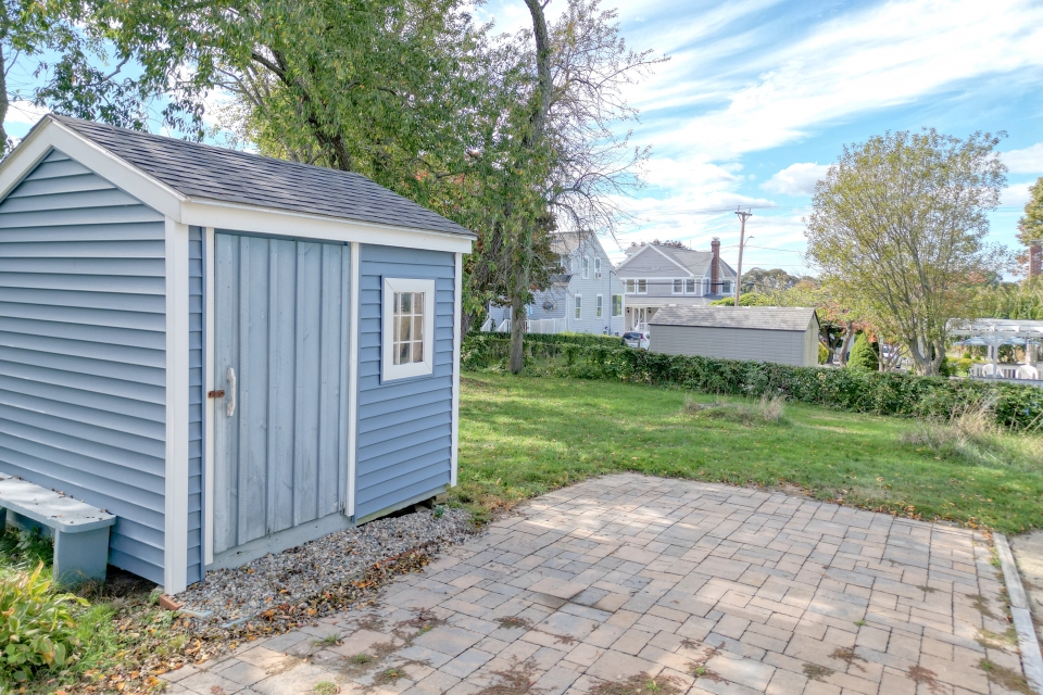 Hull, Massachusetts, 02045, United States, 6 Bedrooms Bedrooms, ,3 BathroomsBathrooms,Residential,For Sale,1978690