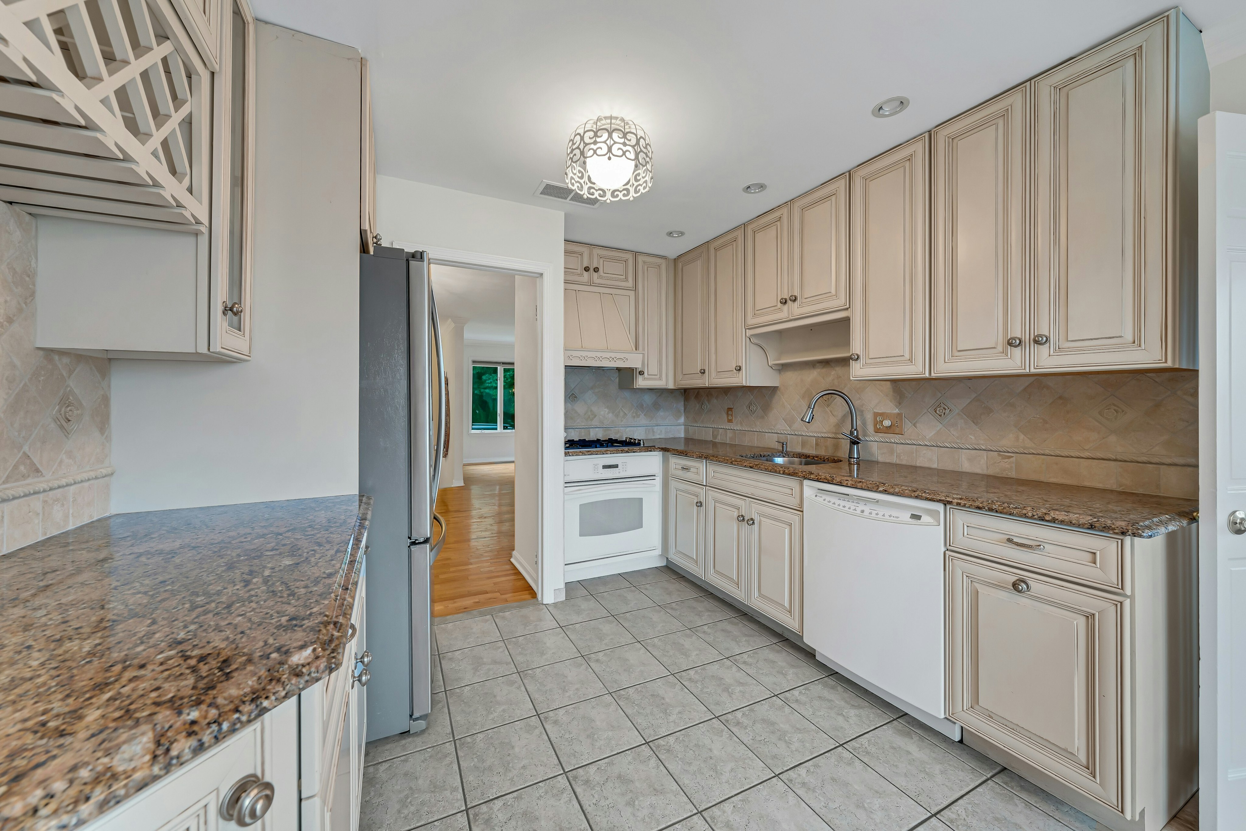  141 Middlesex Avenue, Englewood Cliffs, NJ 07632 - 物件實景
