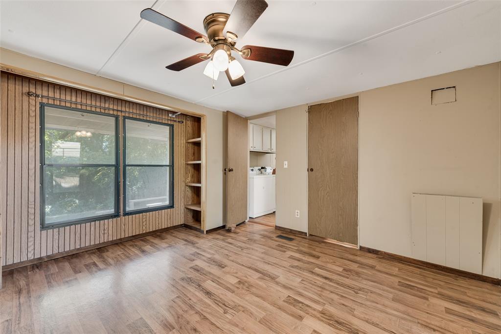 Maypearl, Texas, 76064, United States, 5 Bedrooms Bedrooms, ,3 BathroomsBathrooms,Residential,For Sale,1979588