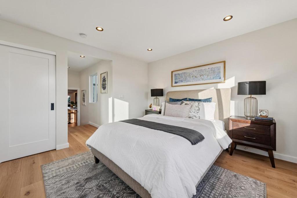 San Francisco, California, 94116, United States, 4 Bedrooms Bedrooms, ,4 BathroomsBathrooms,Residential,For Sale,2014062