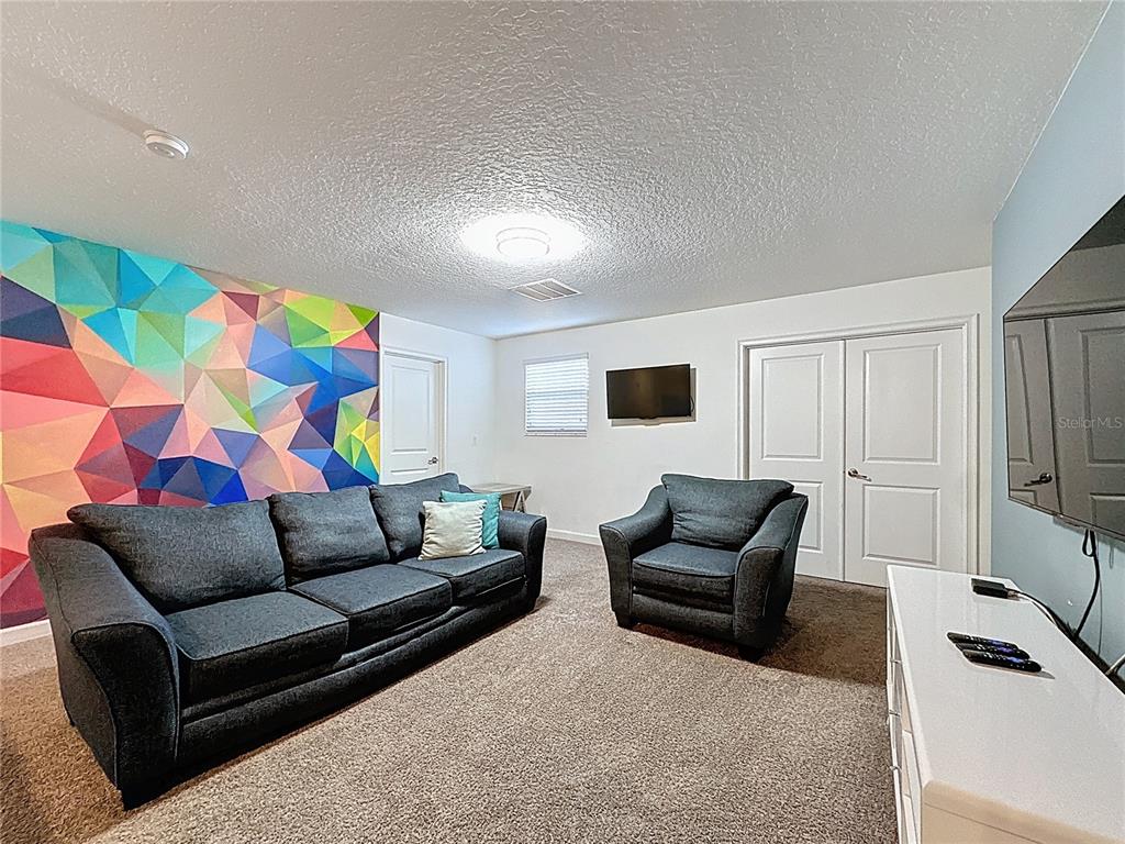 Davenport, Florida, 33896, United States, 8 Bedrooms Bedrooms, ,5 BathroomsBathrooms,Residential,For Sale,1992116