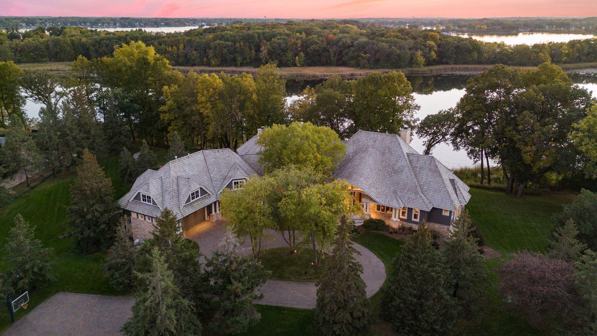 Orono, Minnesota, 55391, United States, 5 Bedrooms Bedrooms, ,5 BathroomsBathrooms,Residential,For Sale,1792914