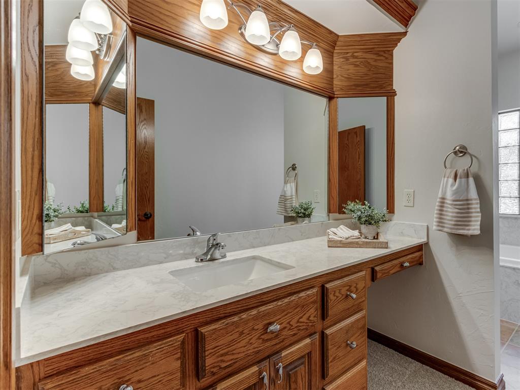 Choctaw, Oklahoma, 73020, United States, 3 Bedrooms Bedrooms, ,6 BathroomsBathrooms,Residential,For Sale,1981467