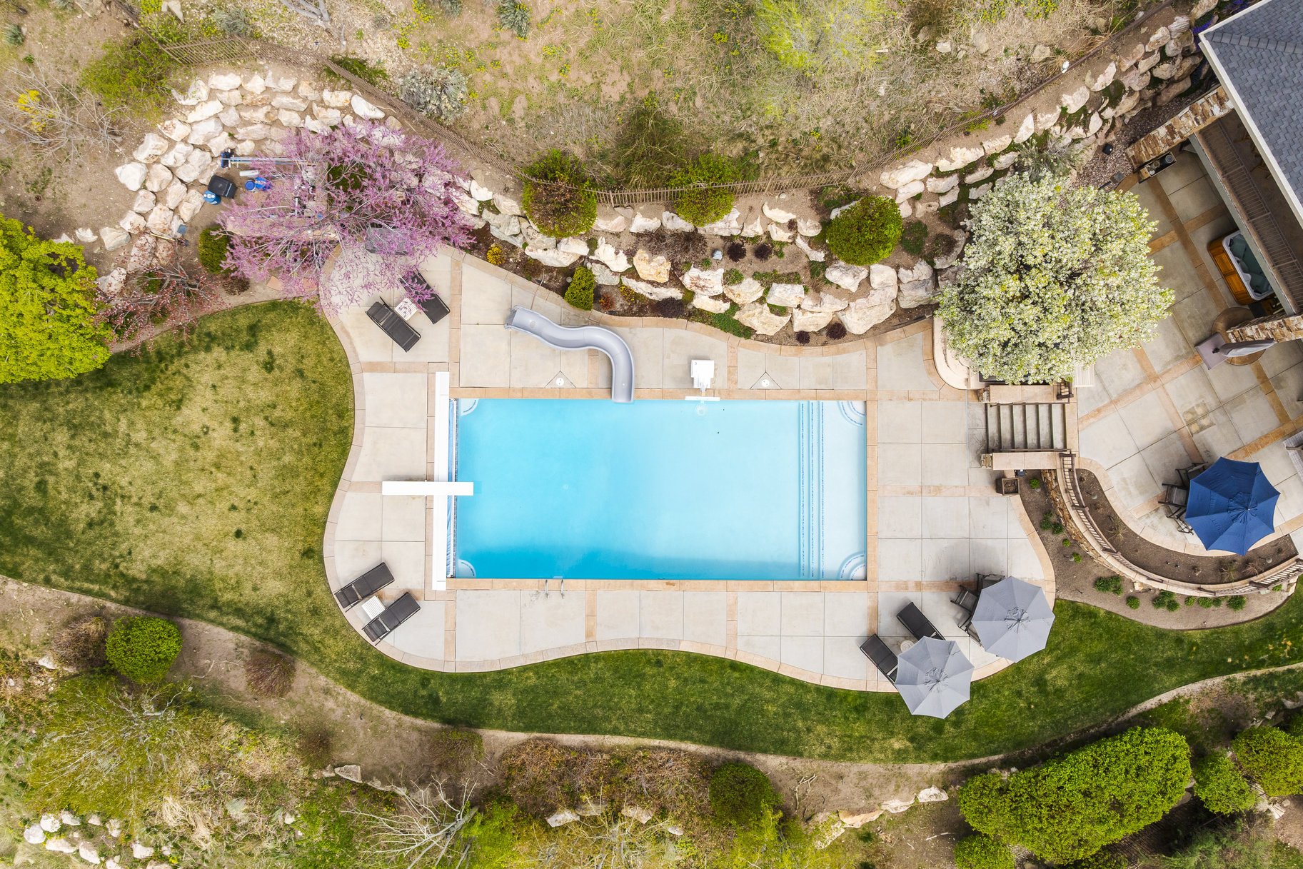  Timeless East Bench Craftsman Estate with Gated Entry, Expansive Light and Views - 物件實景