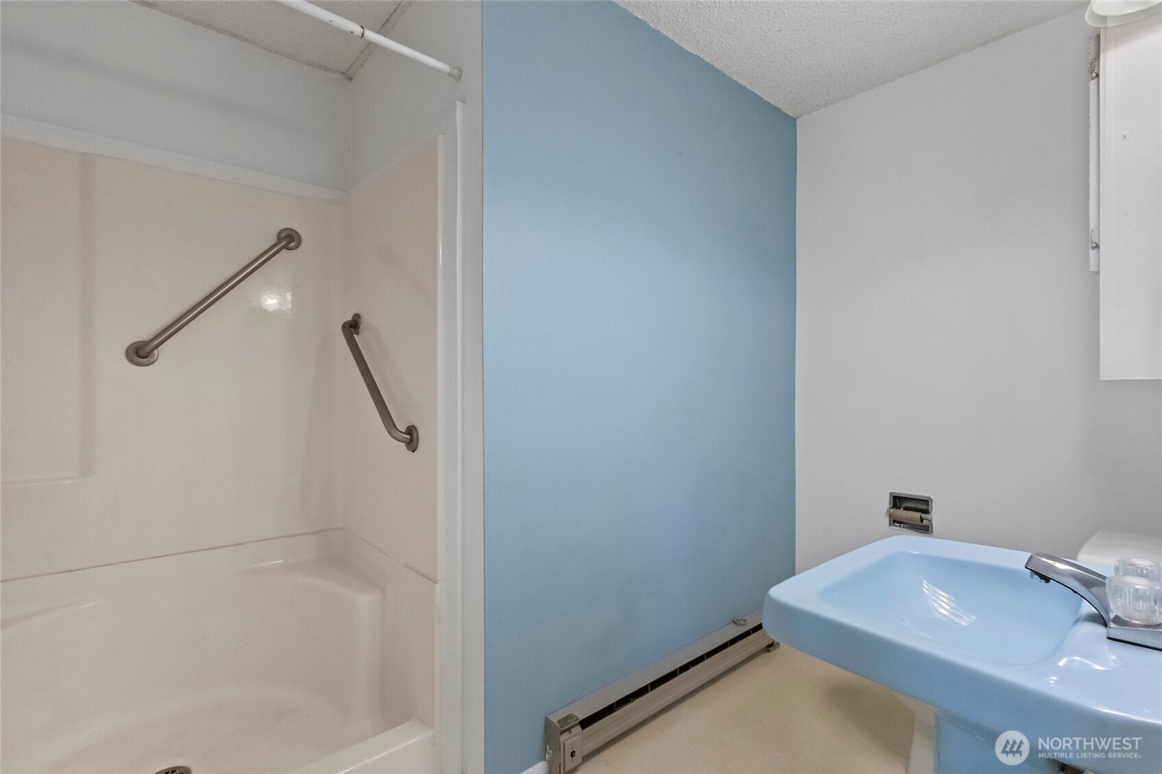 Ferndale, Washington, 98248, United States, 6 Bedrooms Bedrooms, ,2 BathroomsBathrooms,Residential,For Sale,1921640