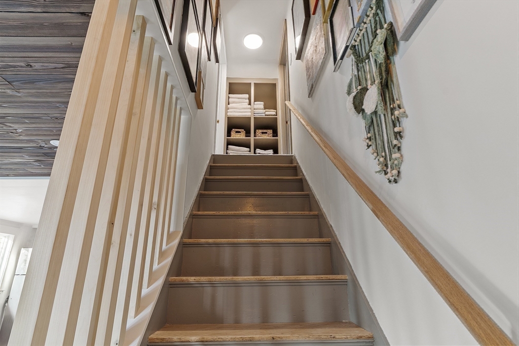 Peabody, Massachusetts, 01960, United States, 4 Bedrooms Bedrooms, ,1 BathroomBathrooms,Residential,For Sale,1990293