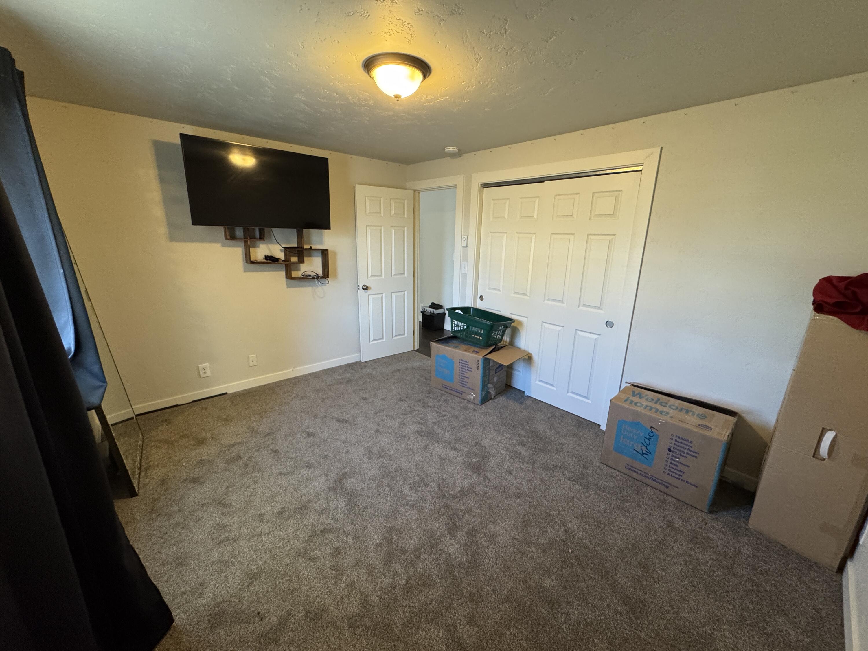 Redmond, Oregon, 97756, United States, ,Residential,For Sale,1937822