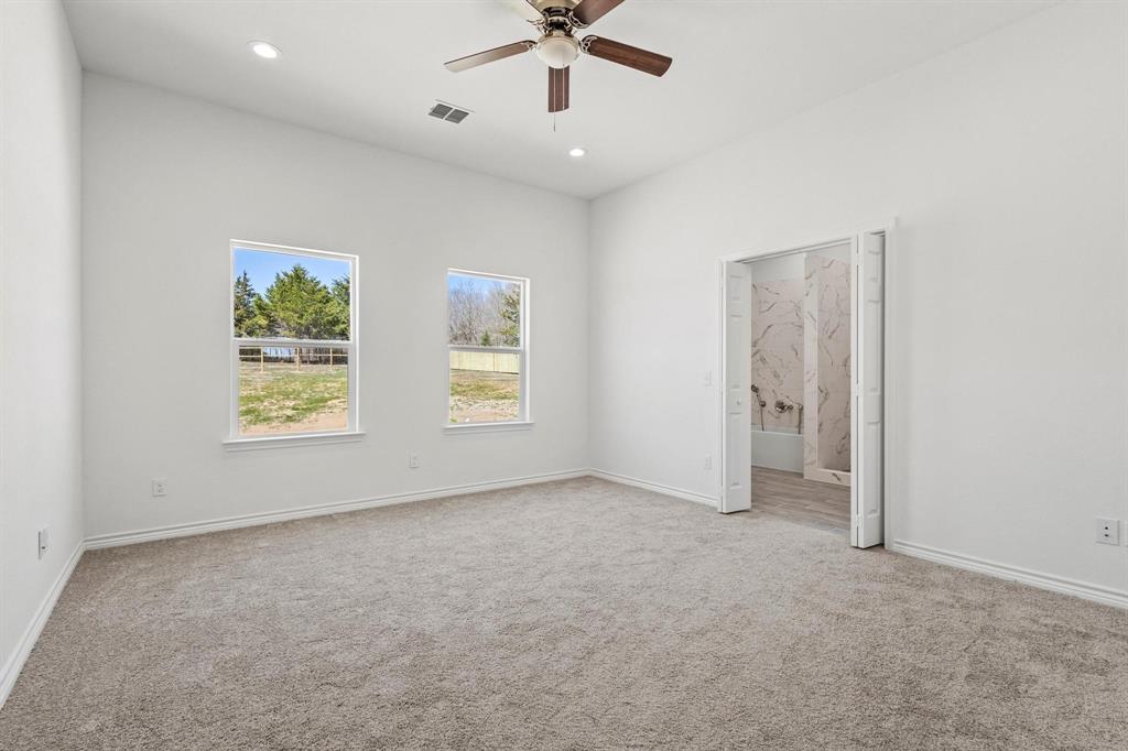 Petty, Texas, 75470, United States, 4 Bedrooms Bedrooms, ,4 BathroomsBathrooms,Residential,For Sale,1921073