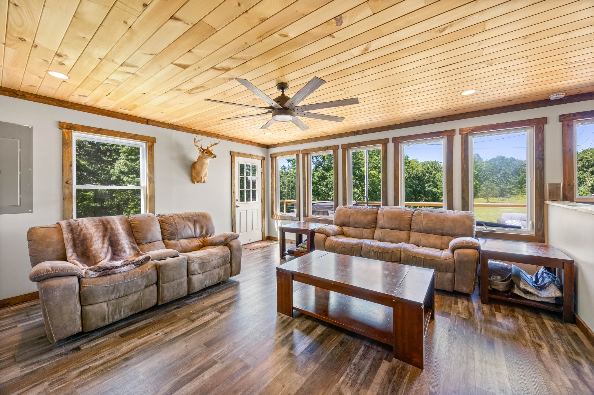 Dover, Tennessee, 37058, United States, 2 Bedrooms Bedrooms, ,2 BathroomsBathrooms,Residential,For Sale,2007547