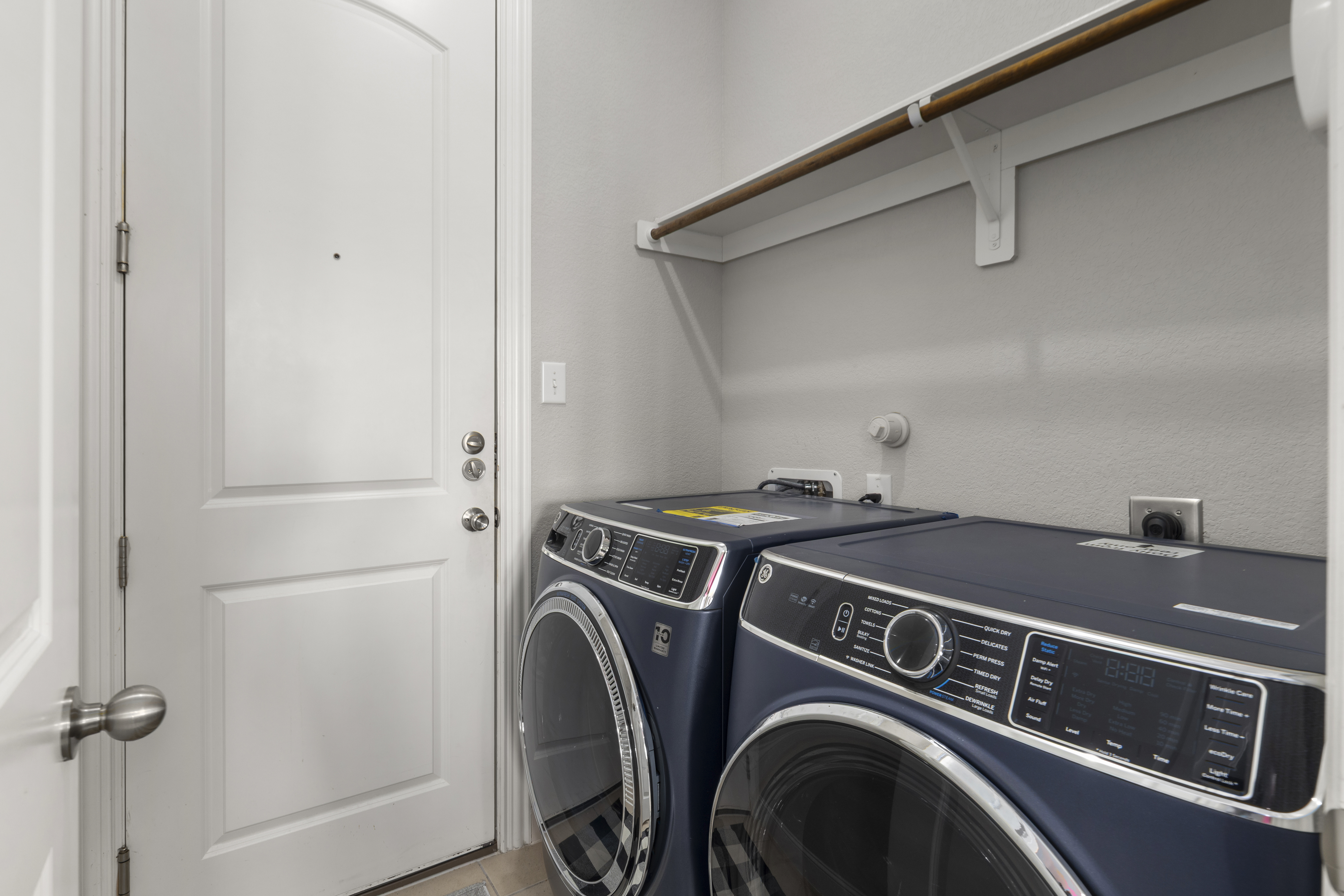  Flexible Living + Game Room in Desirable Northside ISD - 物件實景