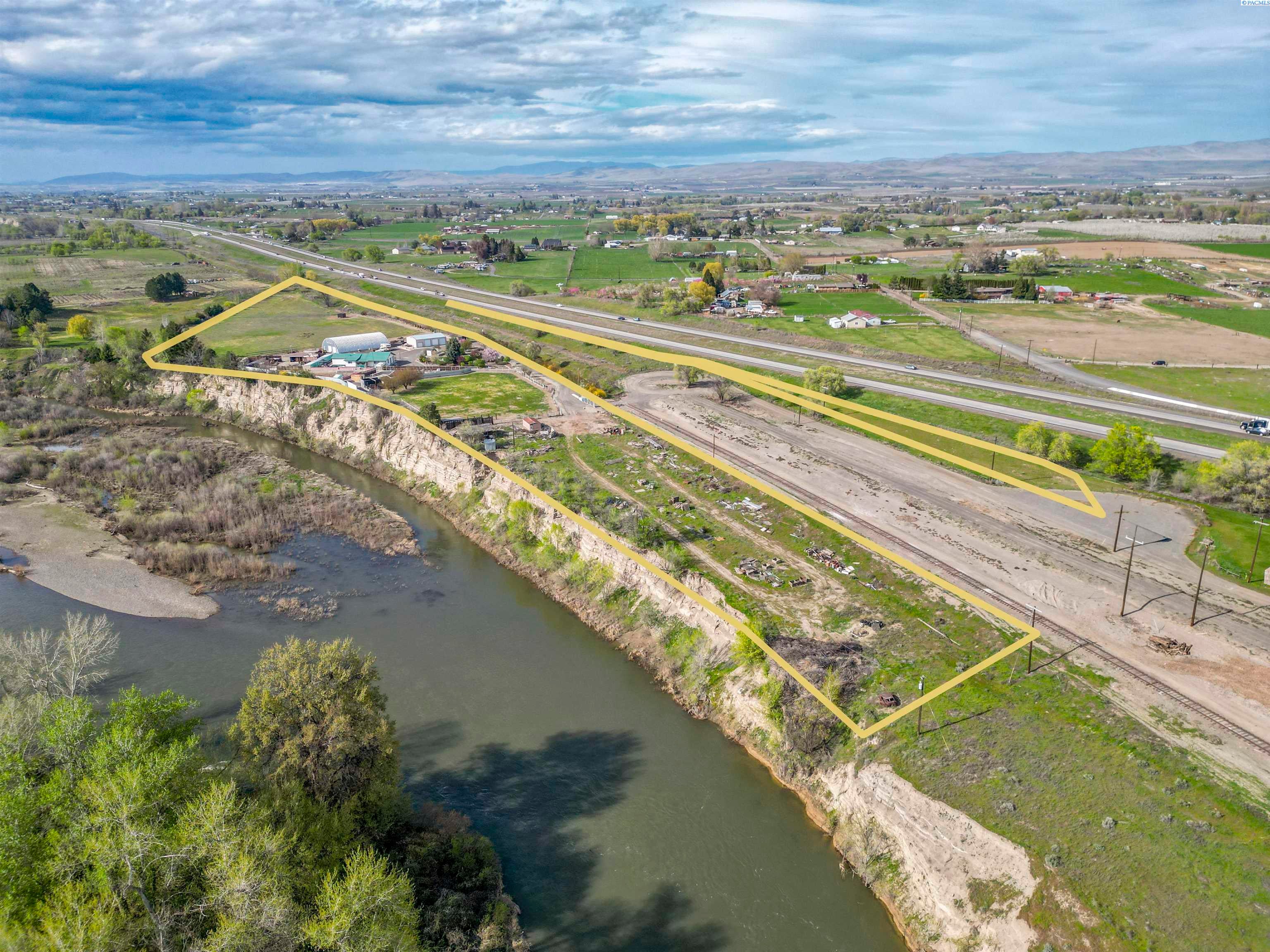 Granger, Washington, 98932, United States, 4 Bedrooms Bedrooms, ,1 BathroomBathrooms,Residential,For Sale,1975233
