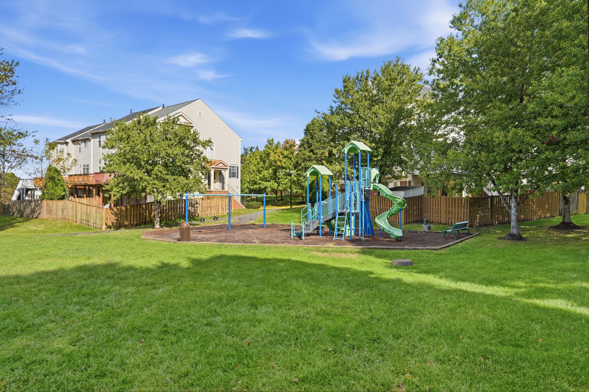  21764 Kings Crossing Terrace, Ashburn, VA, 20147 - 物件實景