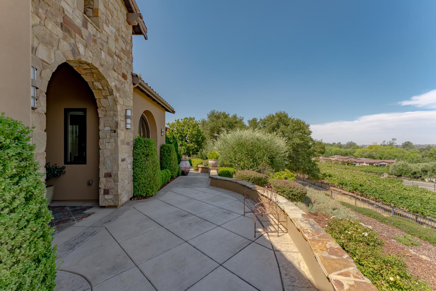 Loomis, California, 95650, United States, 4 Bedrooms Bedrooms, ,5 BathroomsBathrooms,Residential,For Sale,1939429