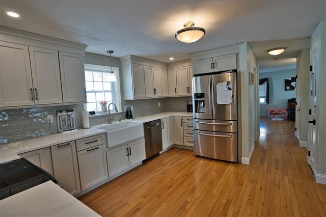 Manchester, New Hampshire, 03109, United States, 3 Bedrooms Bedrooms, ,2 BathroomsBathrooms,Residential,For Sale,2015323