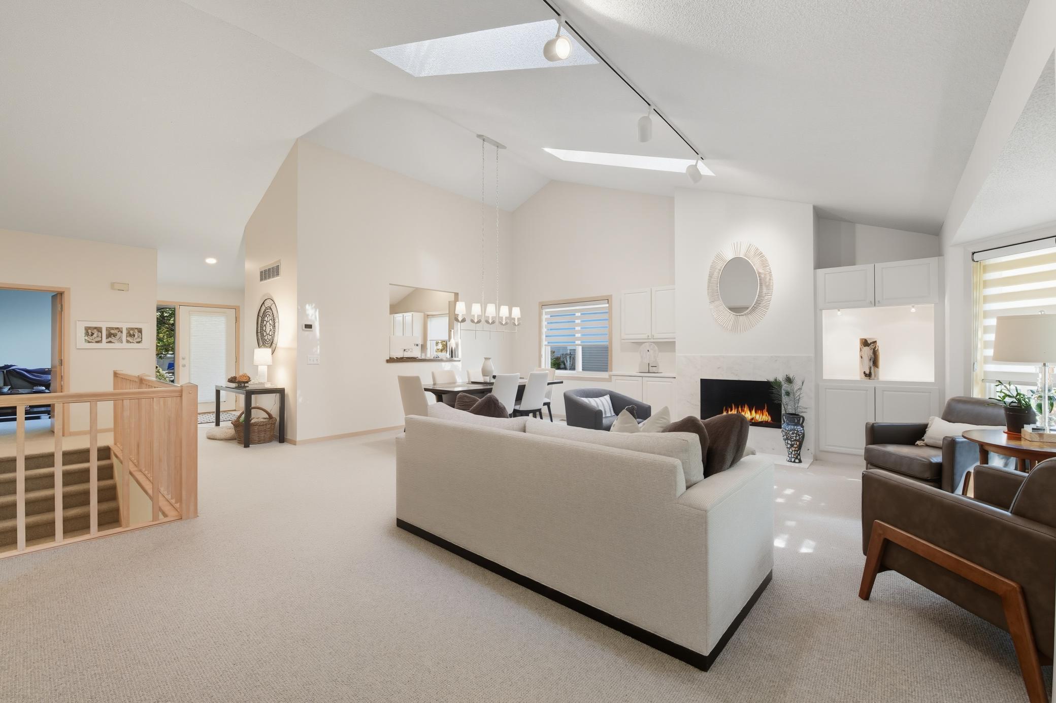 Shorewood, Minnesota, 55331, United States, 2 Bedrooms Bedrooms, ,3 BathroomsBathrooms,Residential,For Sale,1956041