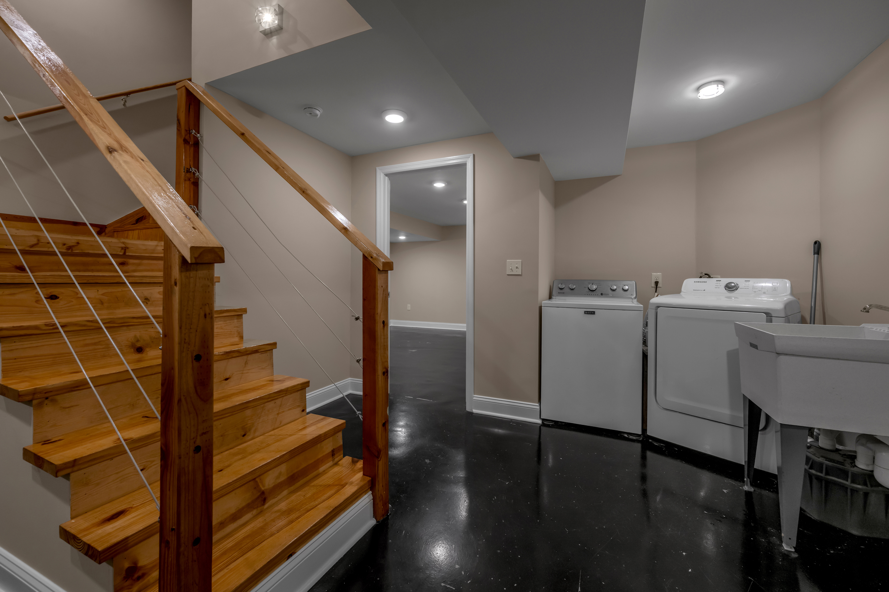  186 Hunter Drive - 物件實景