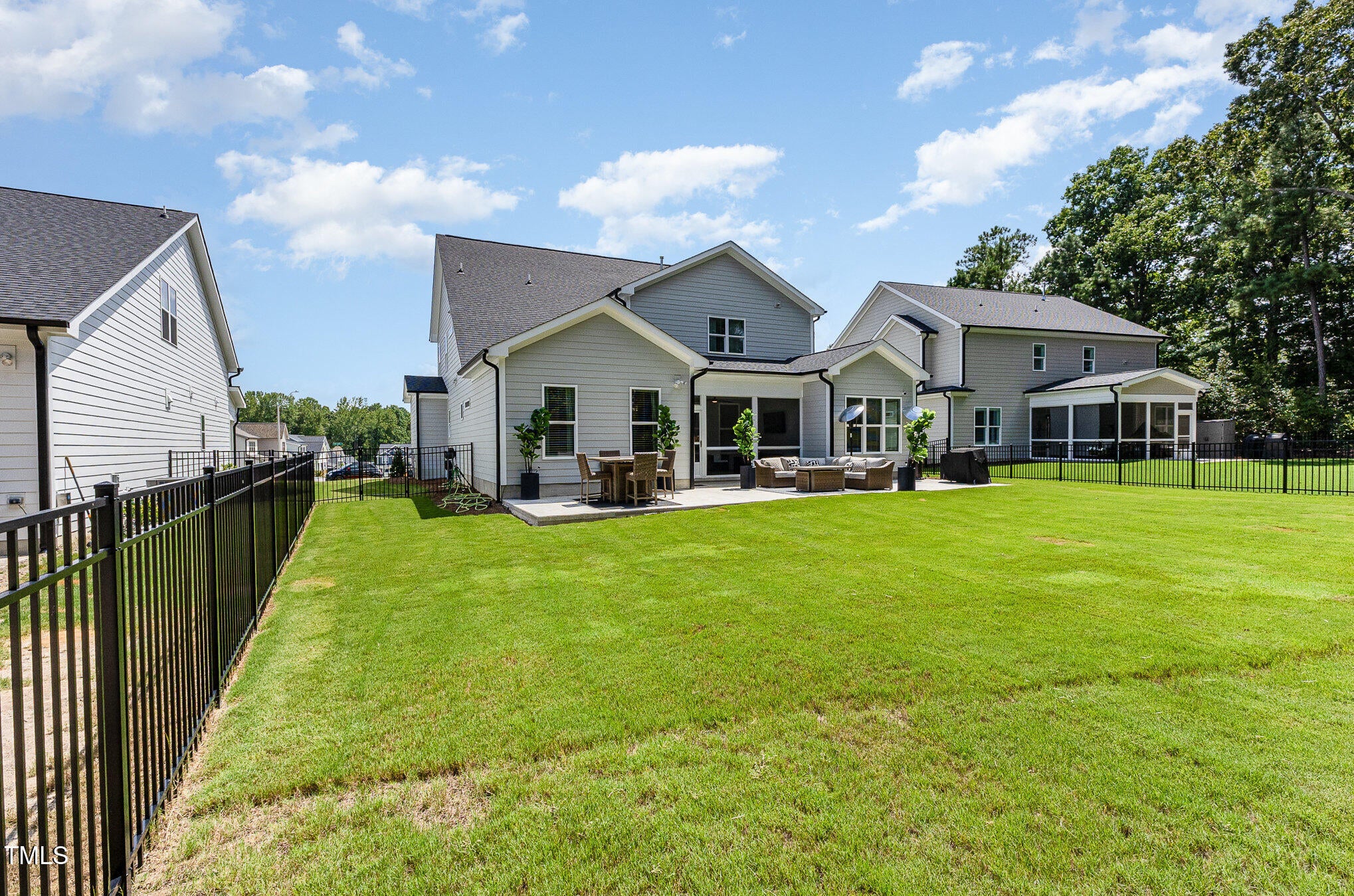 Fuquay Varina, North Carolina, 27526, United States, 5 Bedrooms Bedrooms, ,5 BathroomsBathrooms,Residential,For Sale,1906739