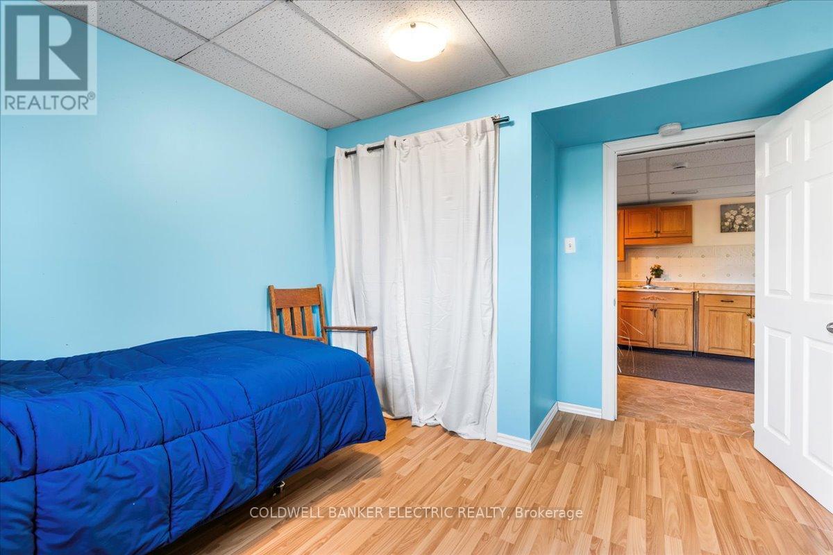 PRINCE EDWARD COUNTY (AMELIASBURG WARD), Ontario, K0K 1A0, CA, 5 Bedrooms Bedrooms, ,2 BathroomsBathrooms,Residential,For Sale,1867641