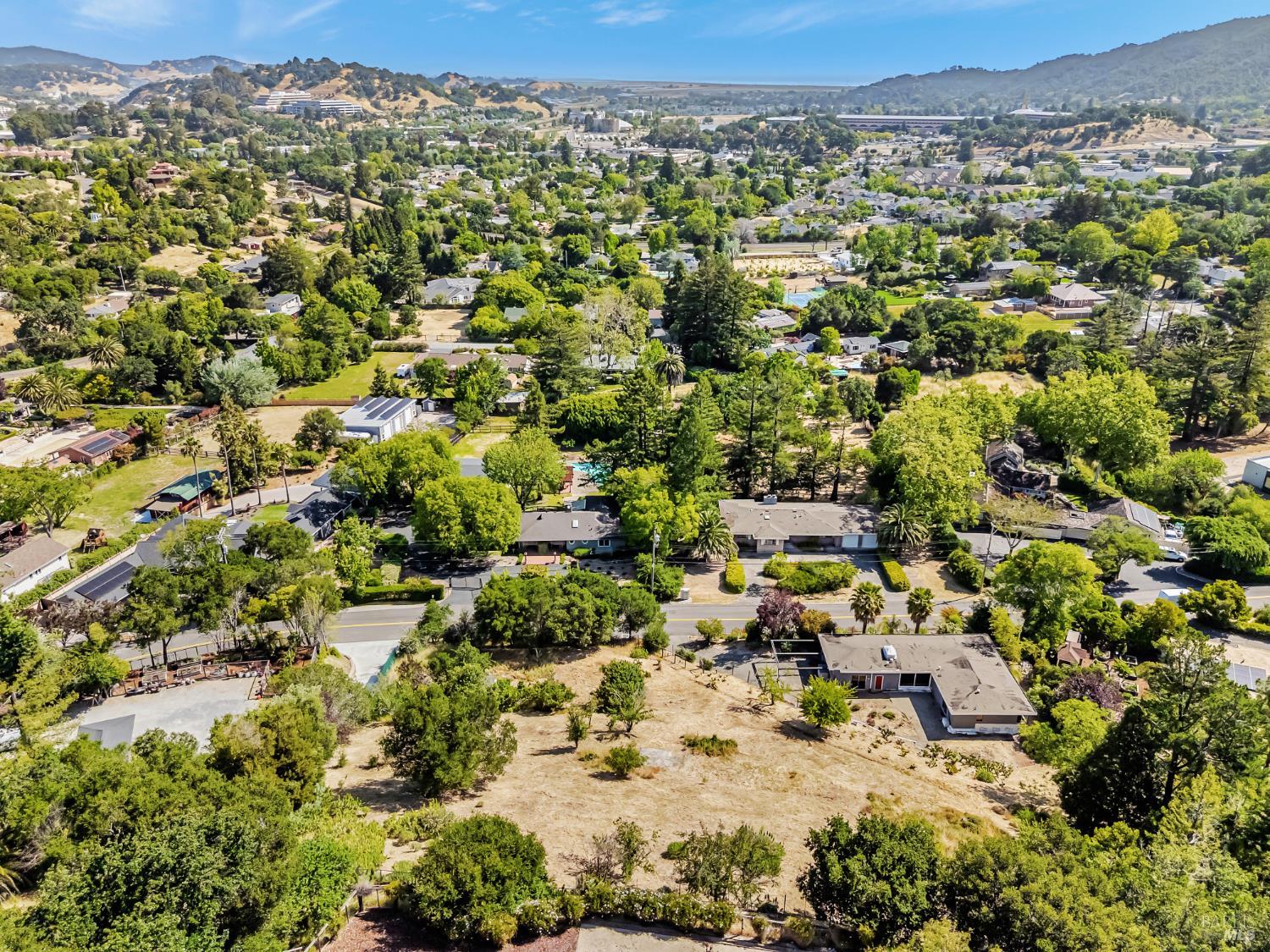 San Rafael, California, 94903, United States, 4 Bedrooms Bedrooms, ,3 BathroomsBathrooms,Residential,For Sale,1837138