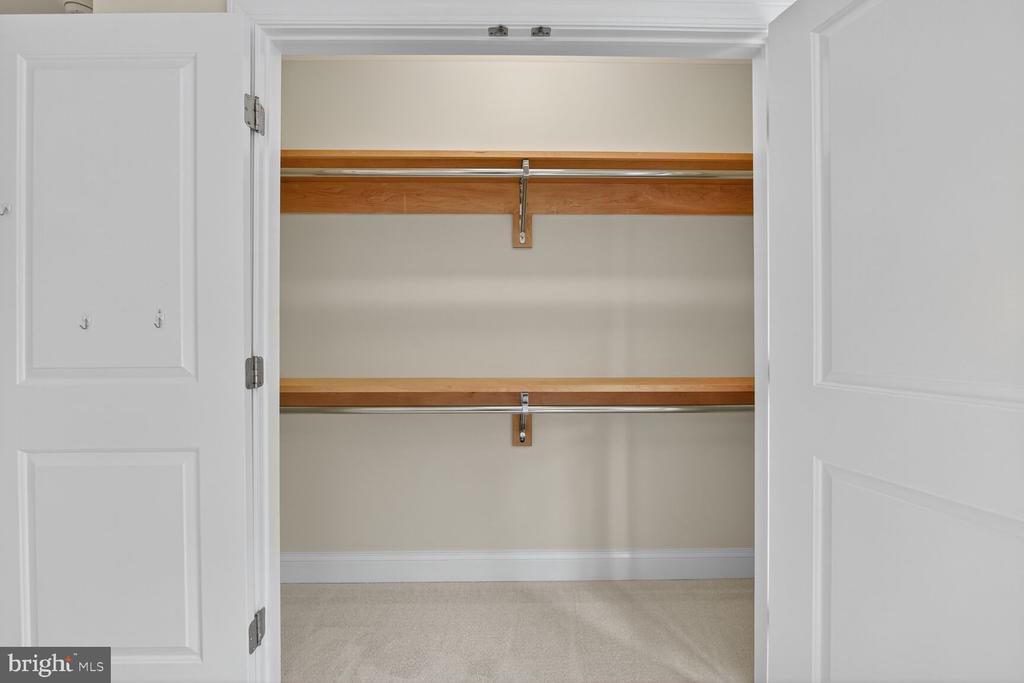 Arlington, Virginia, 22213, United States, 5 Bedrooms Bedrooms, ,5 BathroomsBathrooms,Residential,For Sale,1982488