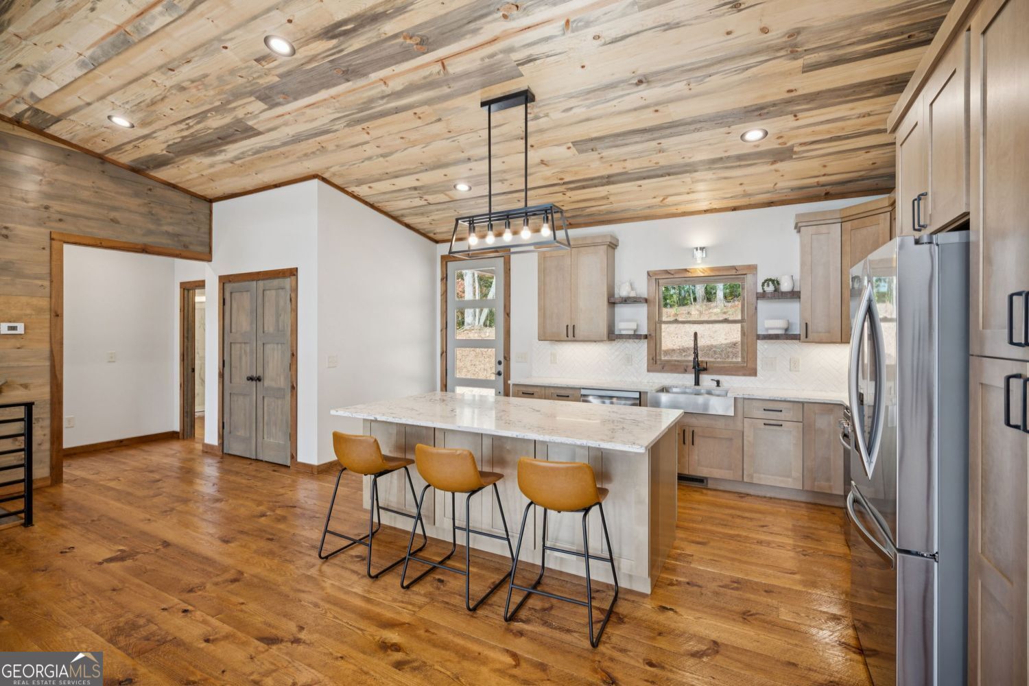 Mineral Bluff, Georgia, 30559, United States, 4 Bedrooms Bedrooms, ,4 BathroomsBathrooms,Residential,For Sale,1962222