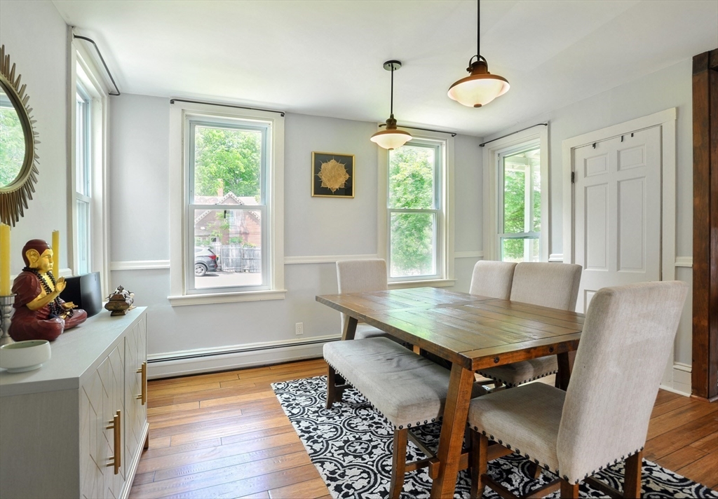 Hingham, Massachusetts, 02043, United States, 3 Bedrooms Bedrooms, ,2 BathroomsBathrooms,Residential,For Sale,1846481