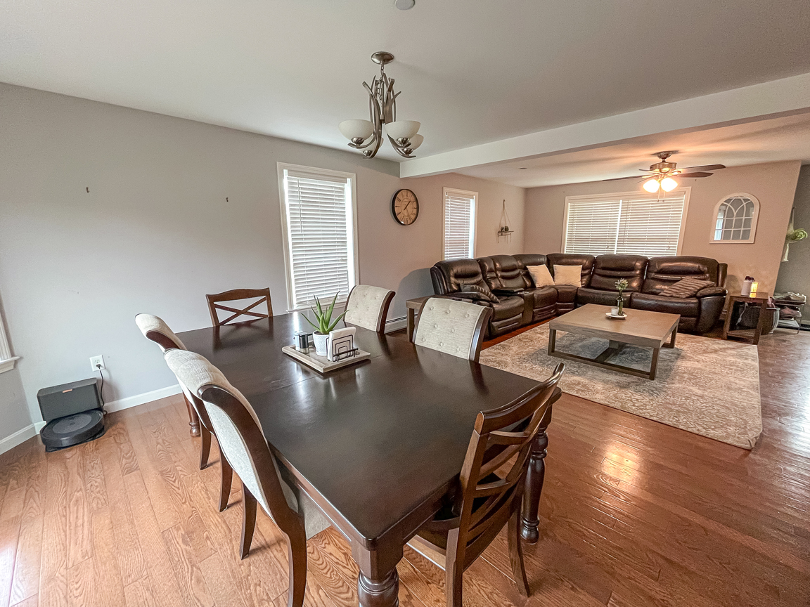 Northfield, New Hampshire, 03276, United States, 3 Bedrooms Bedrooms, ,1 BathroomBathrooms,Residential,For Sale,1992023