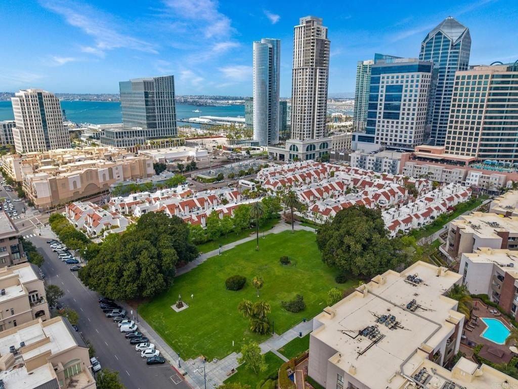 San Diego, California, 92101, United States, 2 Bedrooms Bedrooms, ,2 BathroomsBathrooms,Residential,For Sale,1760340