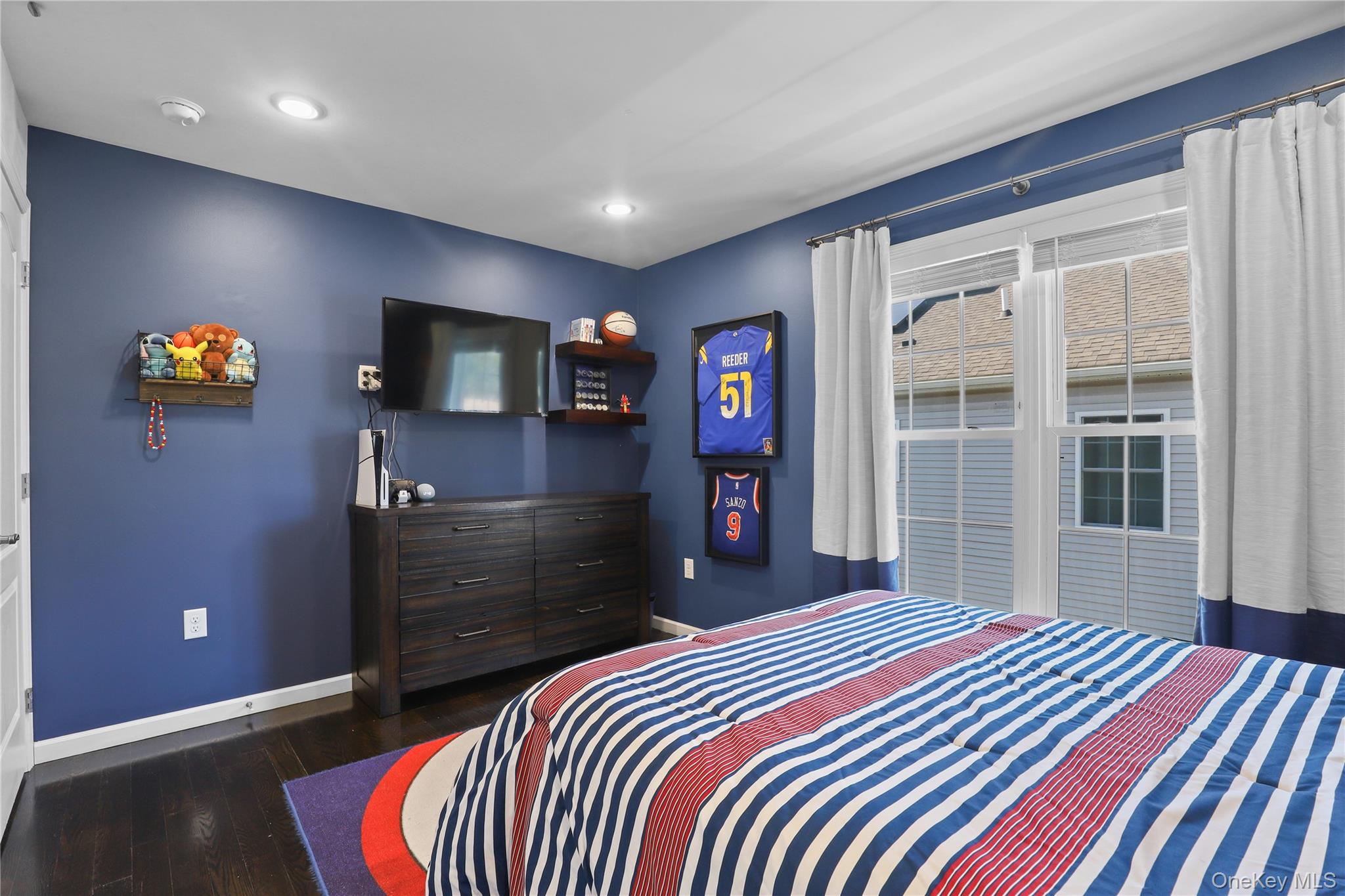 Pleasantville, New York, 10570, United States, 4 Bedrooms Bedrooms, ,3 BathroomsBathrooms,Residential,For Sale,1973864