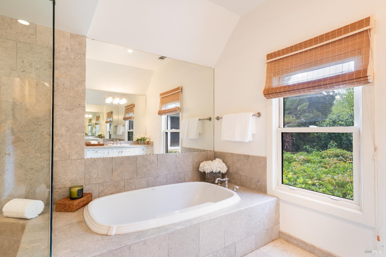 St. Helena, California, 94574, United States, 4 Bedrooms Bedrooms, ,4 BathroomsBathrooms,Residential,For Sale,1836928