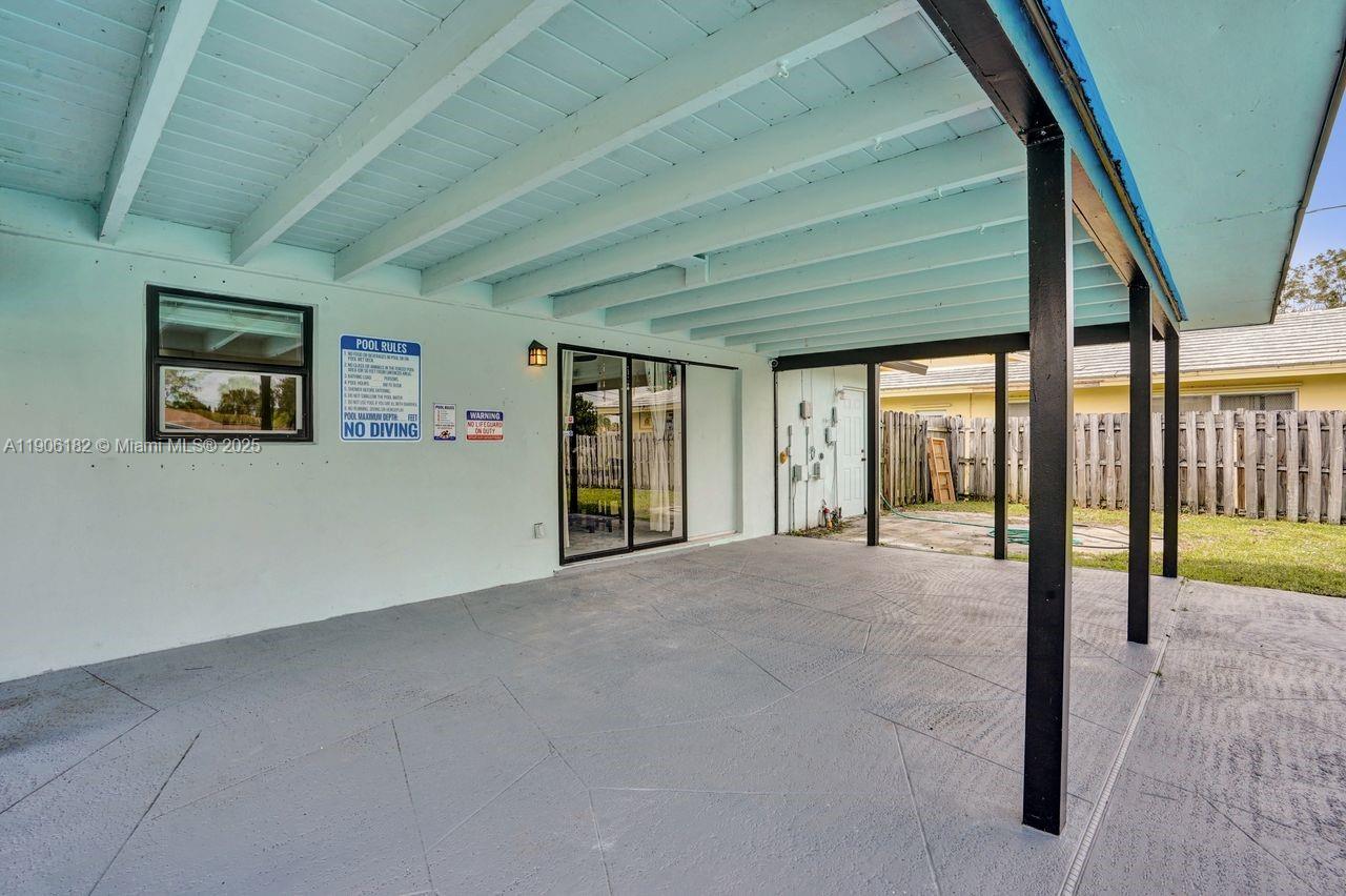 West Palm Beach, Florida, 33407, United States, 6 Bedrooms Bedrooms, ,5 BathroomsBathrooms,Residential,For Sale,1987925