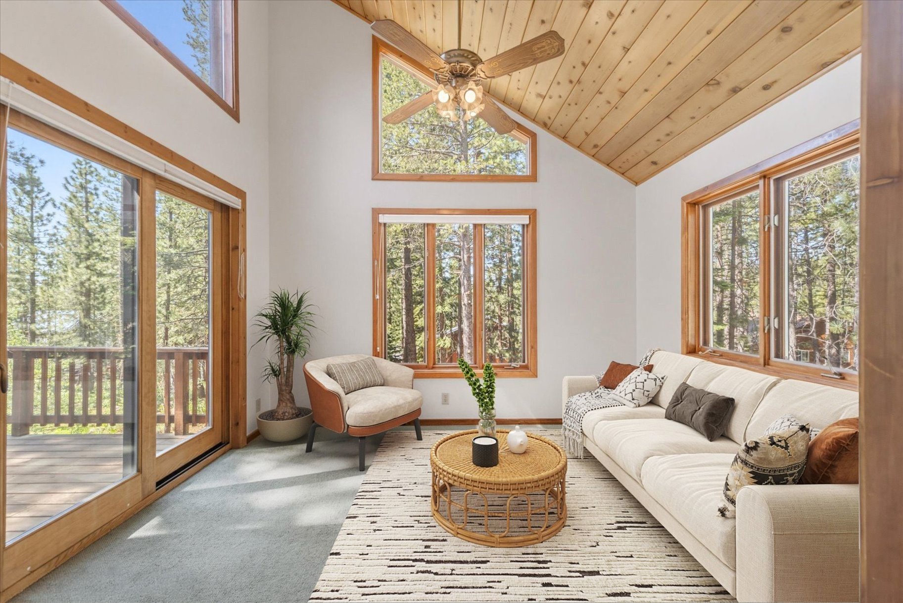  Inspired Mountain Living Starts Here - 物件實景