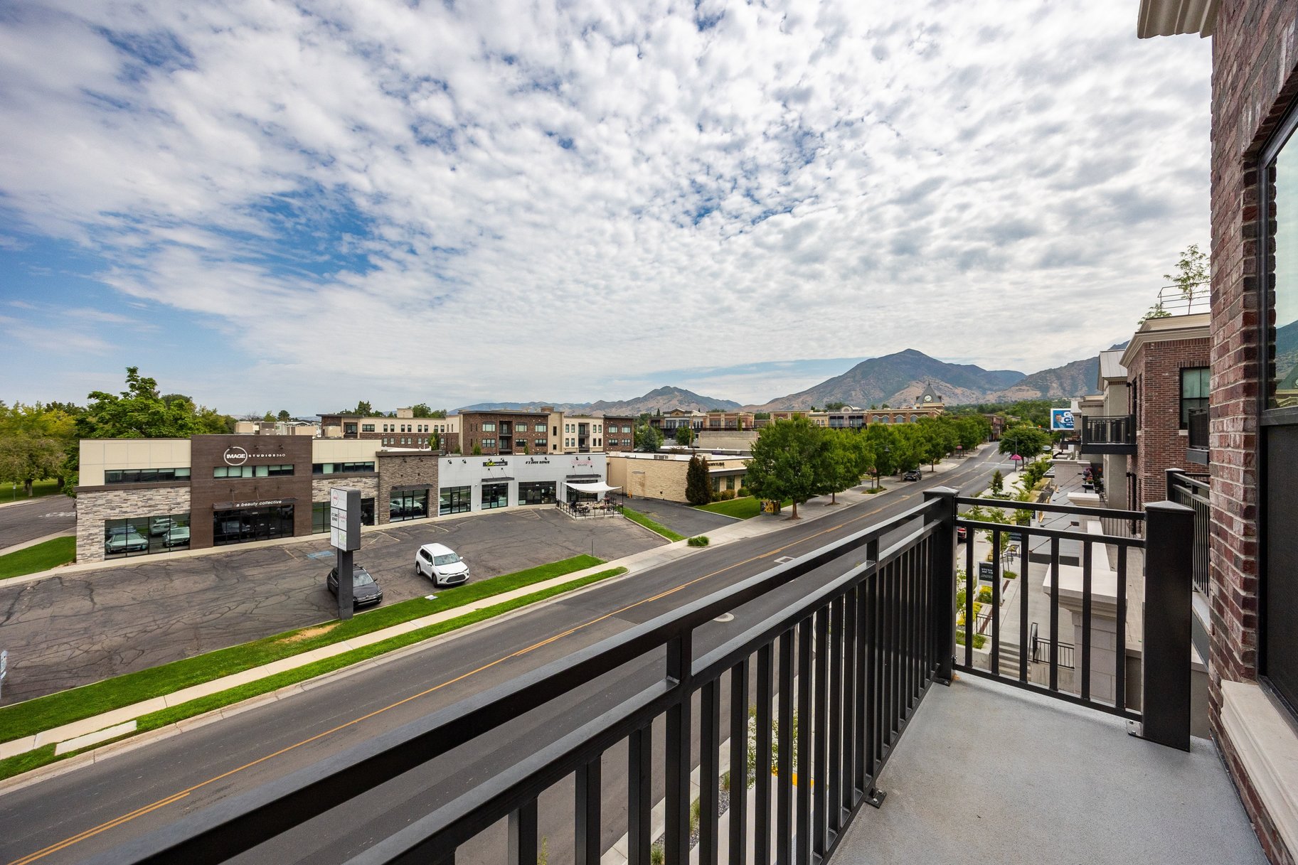  Newly Released Penthouse-Style Living in The Heart of Holladay Village - 物件實景