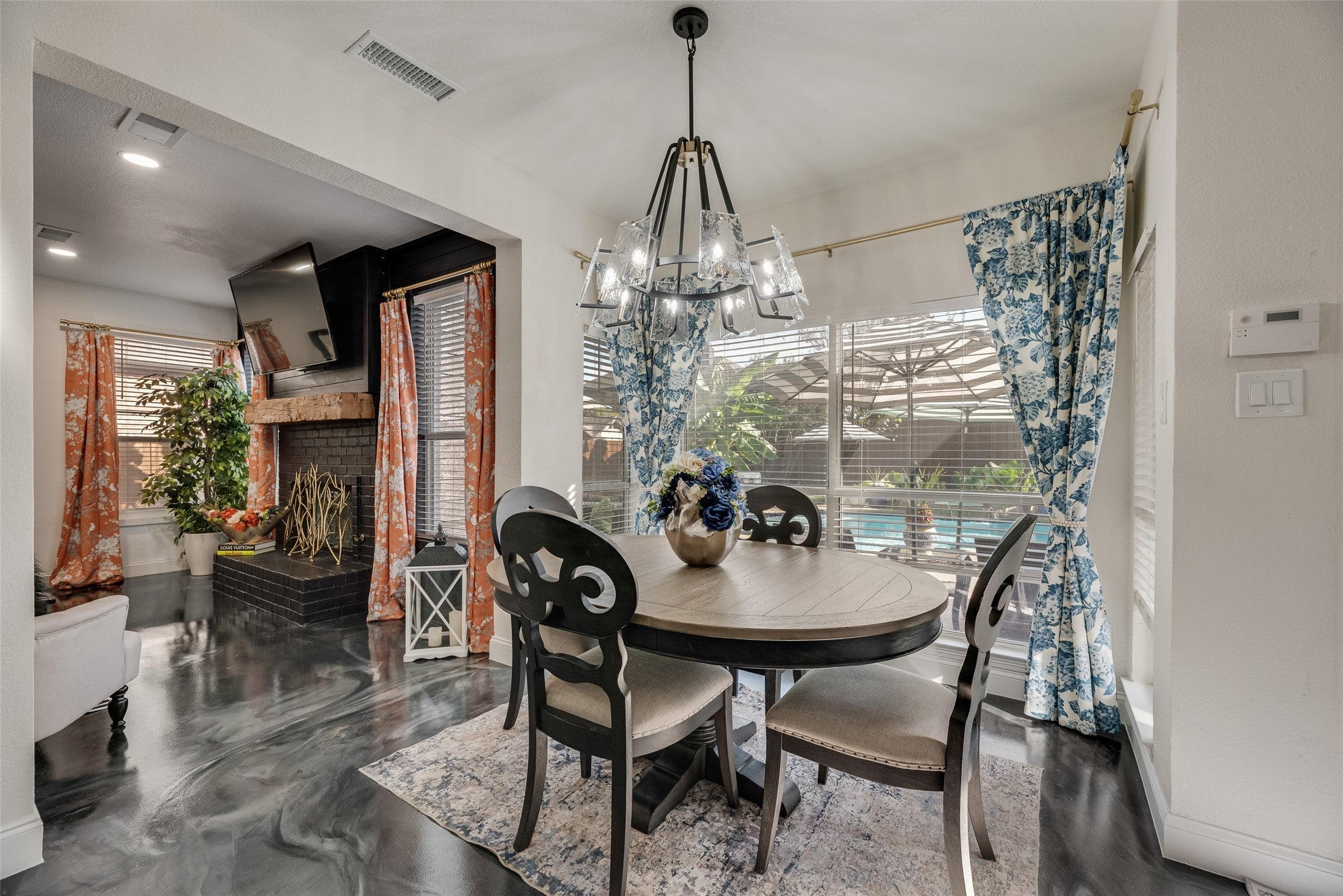 Keller, Texas, 76248, United States, 4 Bedrooms Bedrooms, ,3 BathroomsBathrooms,Residential,For Sale,1977513