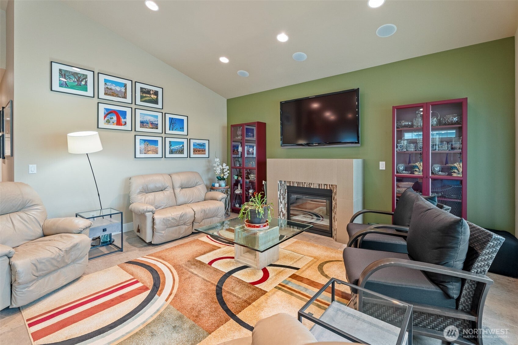 East Wenatchee, Washington, 98802, United States, 3 Bedrooms Bedrooms, ,1 BathroomBathrooms,Residential,For Sale,1934190