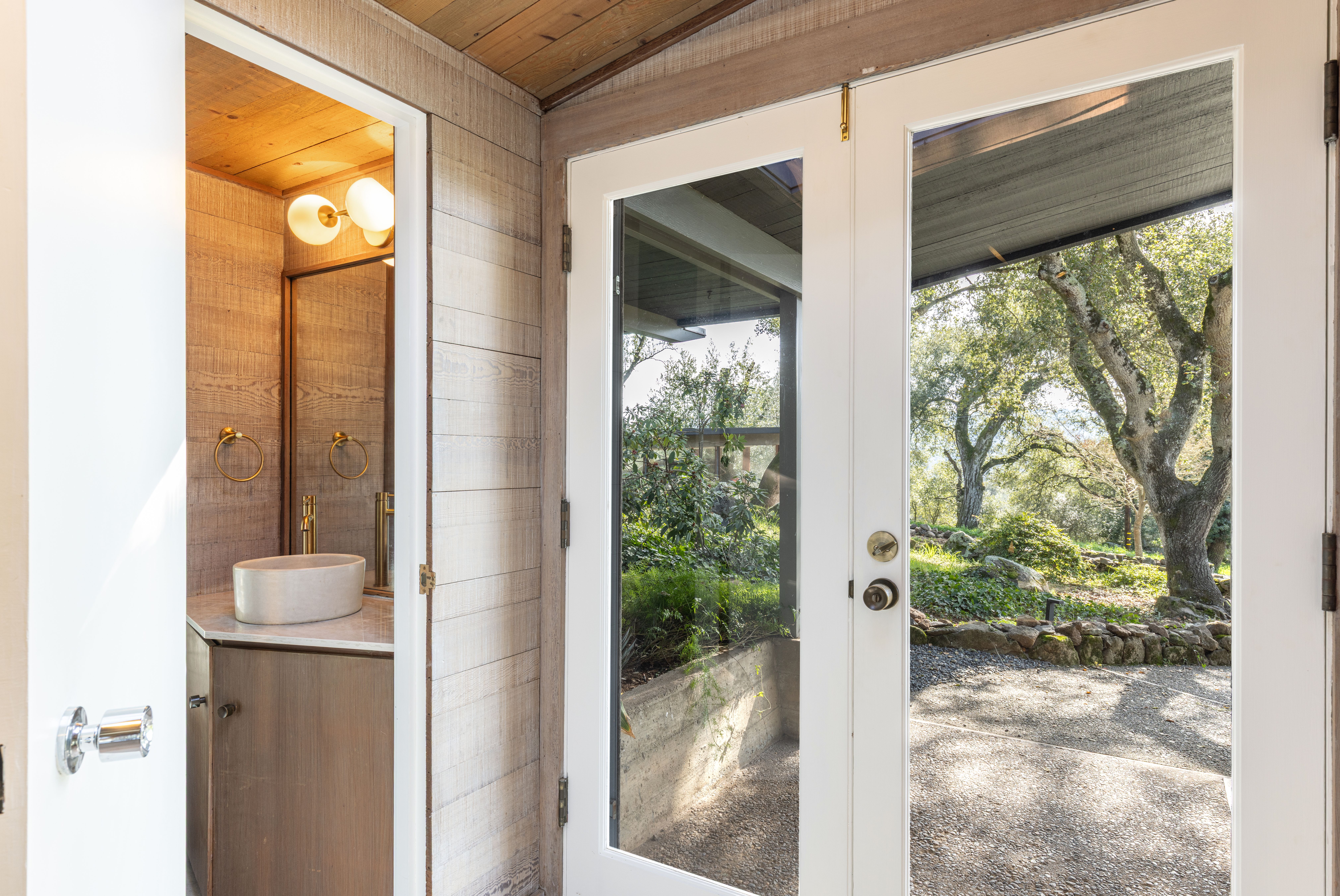  Mid-Century Contemporary Gem on 33 Acres - 物件實景