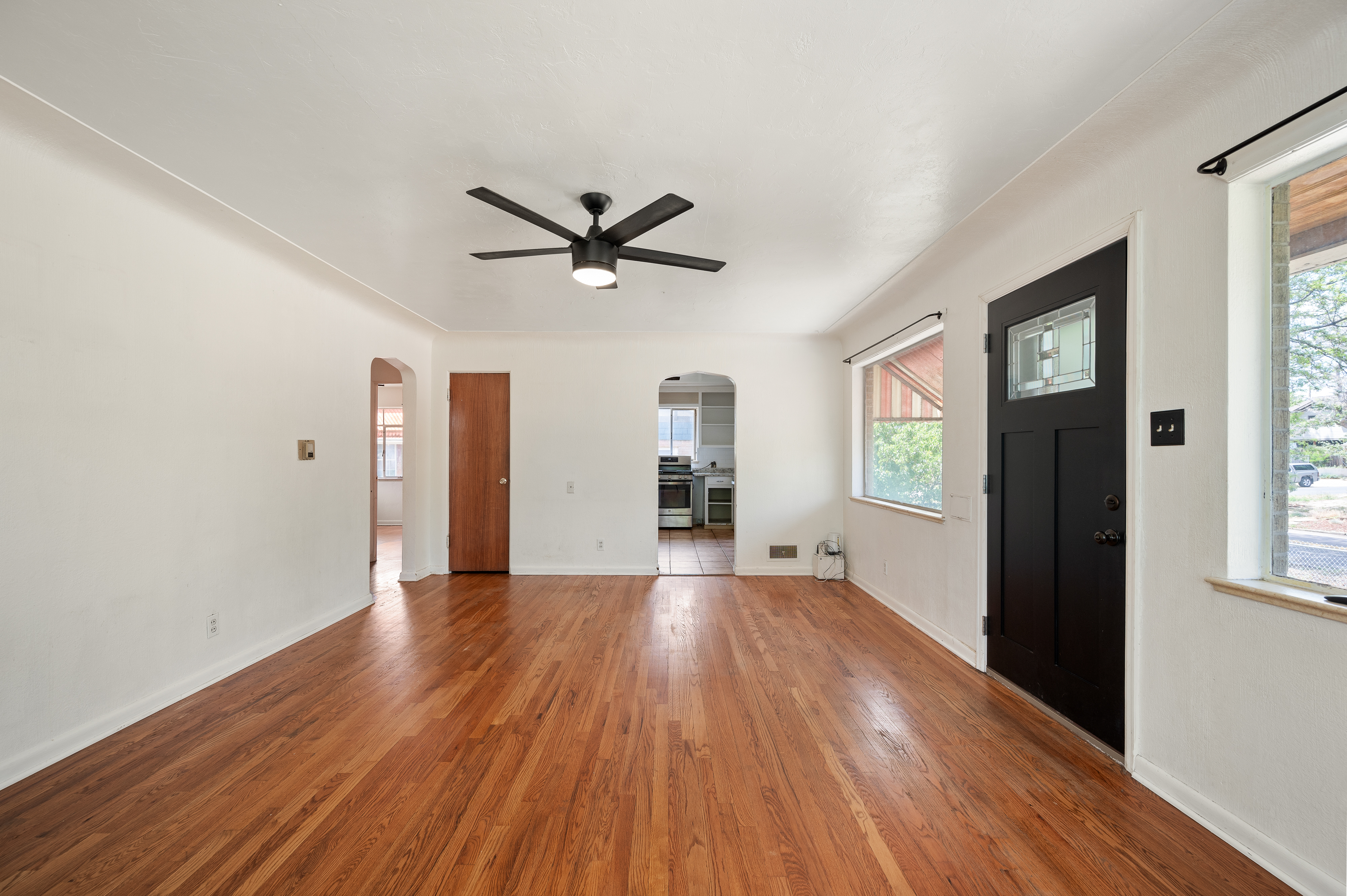  Charming Up/Down Duplex In Beloved Sunnyside - 物件實景