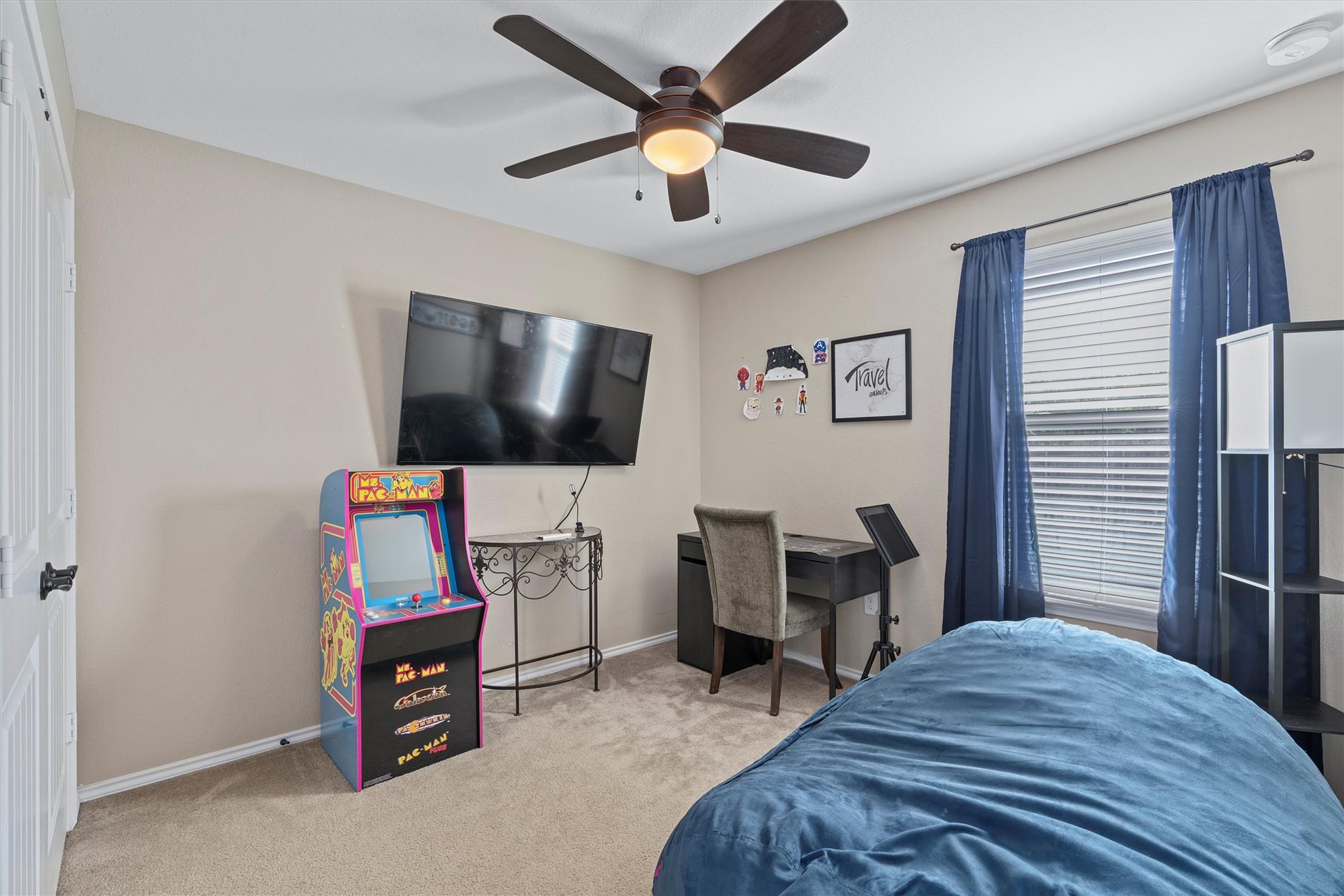 Austin, Texas, 78744, United States, 5 Bedrooms Bedrooms, ,4 BathroomsBathrooms,Residential,For Sale,1975896