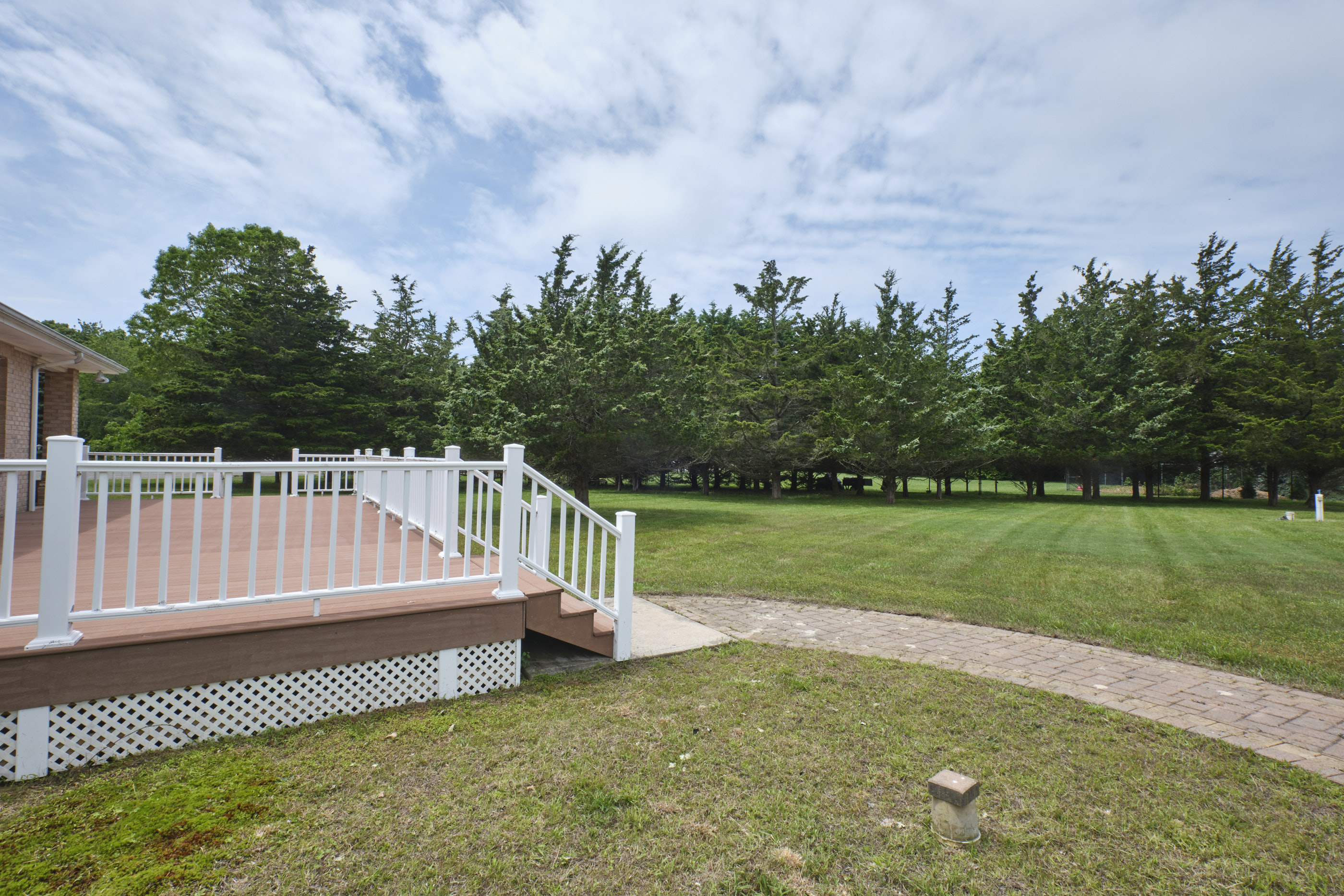 East Marion, New York, 11939, United States, 3 Bedrooms Bedrooms, ,3 BathroomsBathrooms,Residential,For Sale,1895057