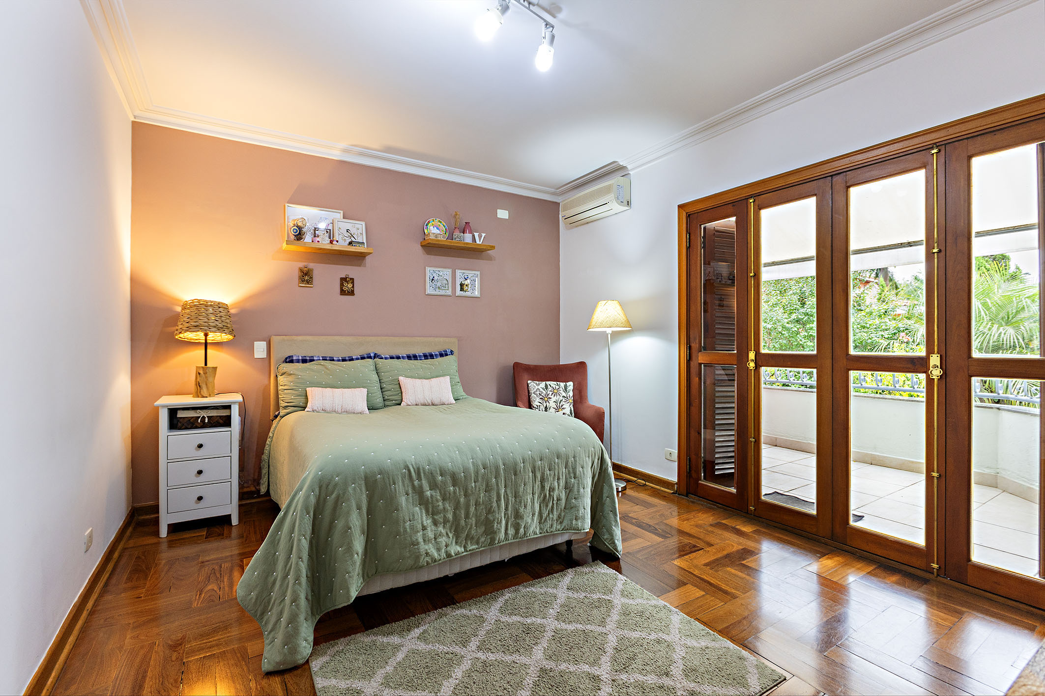  Exclusive residence in a distinctive gated community with five suites - 物件實景
