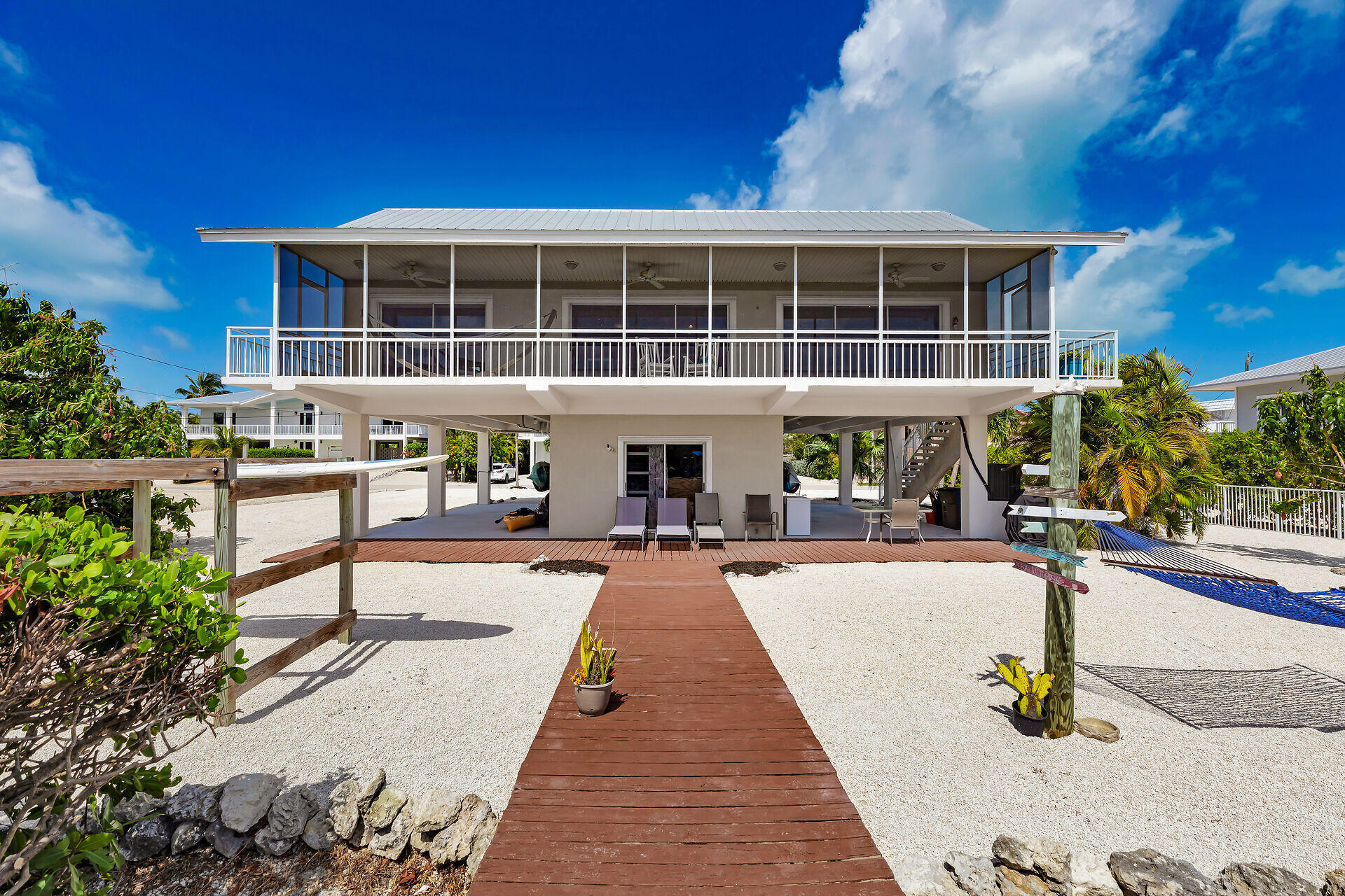 MARATHON, Florida, 33050, United States, 3 Bedrooms Bedrooms, ,2 BathroomsBathrooms,Residential,For Sale,2002078