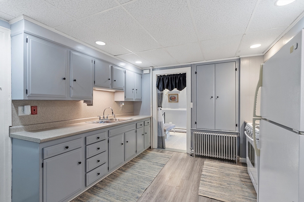Lunenburg, Massachusetts, 01462, United States, 4 Bedrooms Bedrooms, ,2 BathroomsBathrooms,Residential,For Sale,1875910