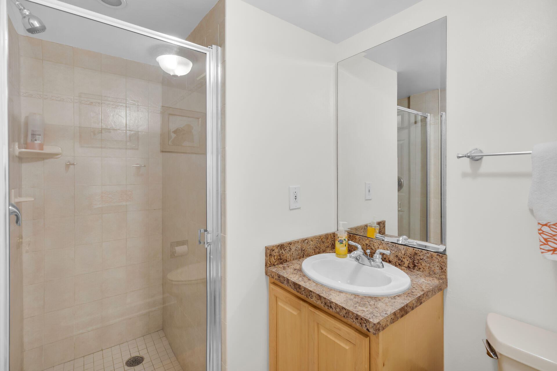 ISLAMORADA, Florida, 33036, United States, 2 Bedrooms Bedrooms, ,2 BathroomsBathrooms,Residential,For Sale,1874180